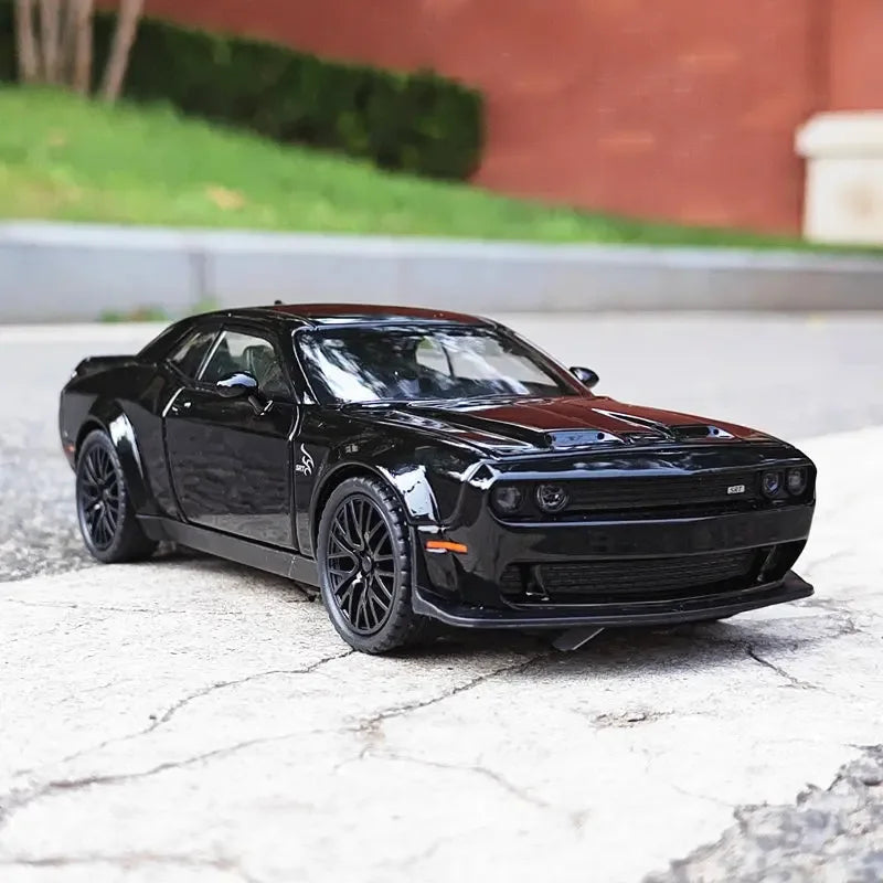 1 32 Die Cast Metal Dodge Challenger Hellcat Redeye With Sound And Light - ToylandEU