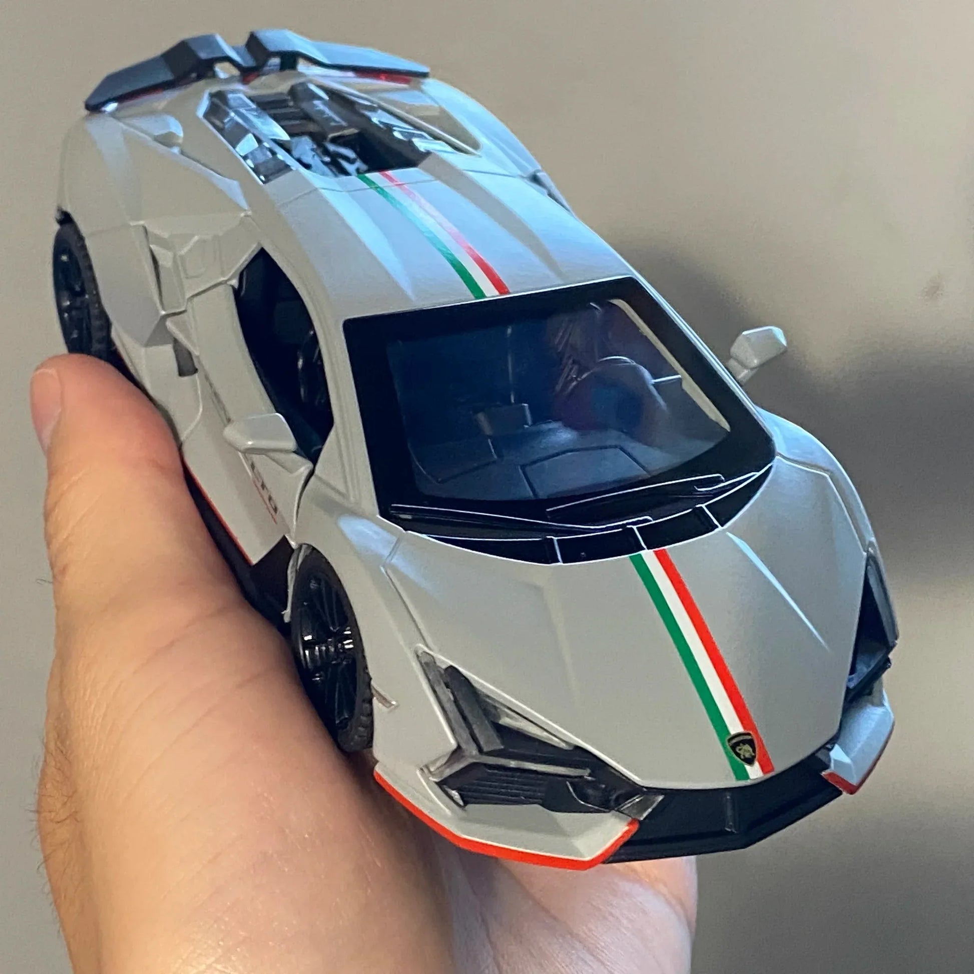 1:32 Diecast Alloy Model Car Revuelto Super Sports Inertial Drift - ToylandEU