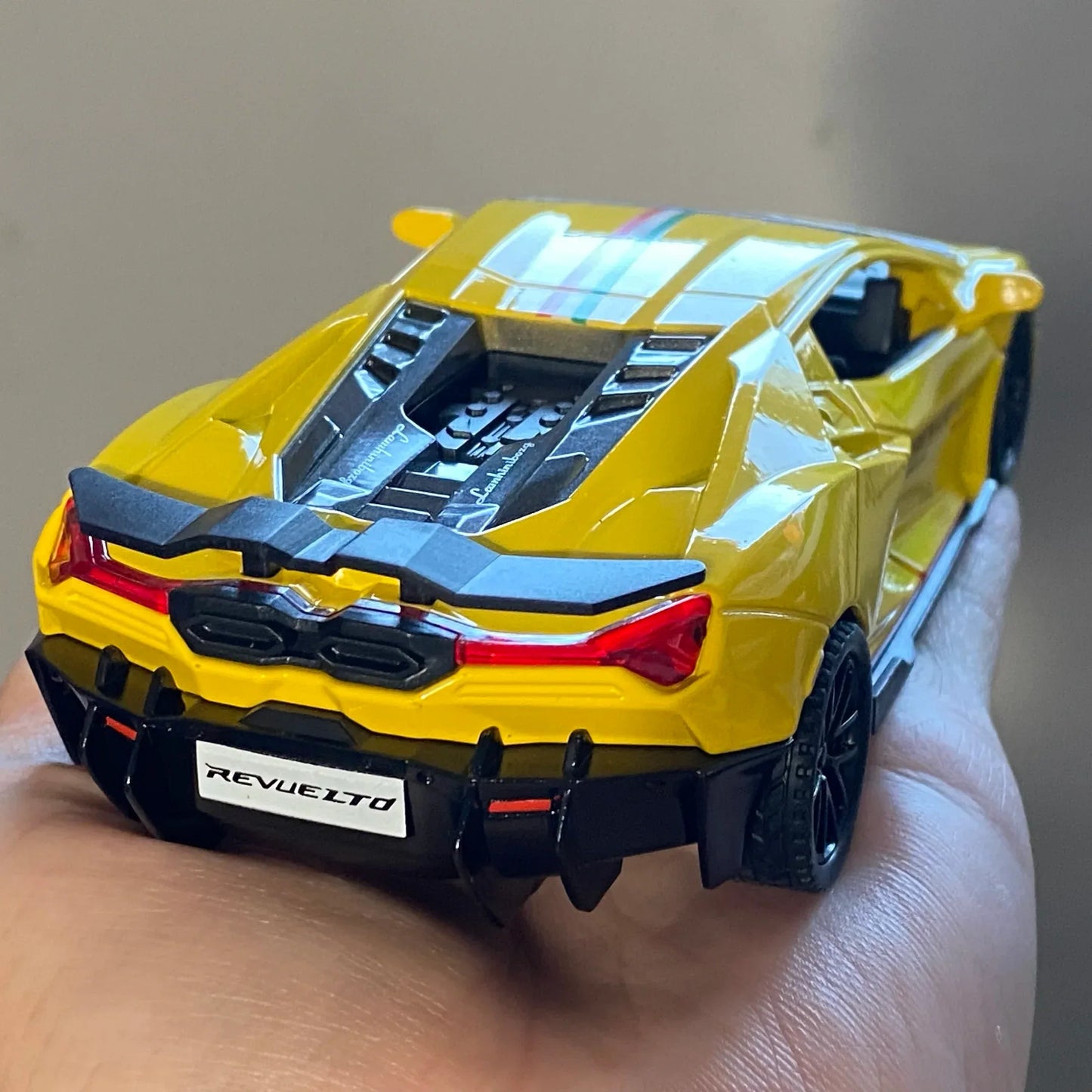 1:32 Diecast Alloy Model Car Revuelto Super Sports Inertial Drift - ToylandEU