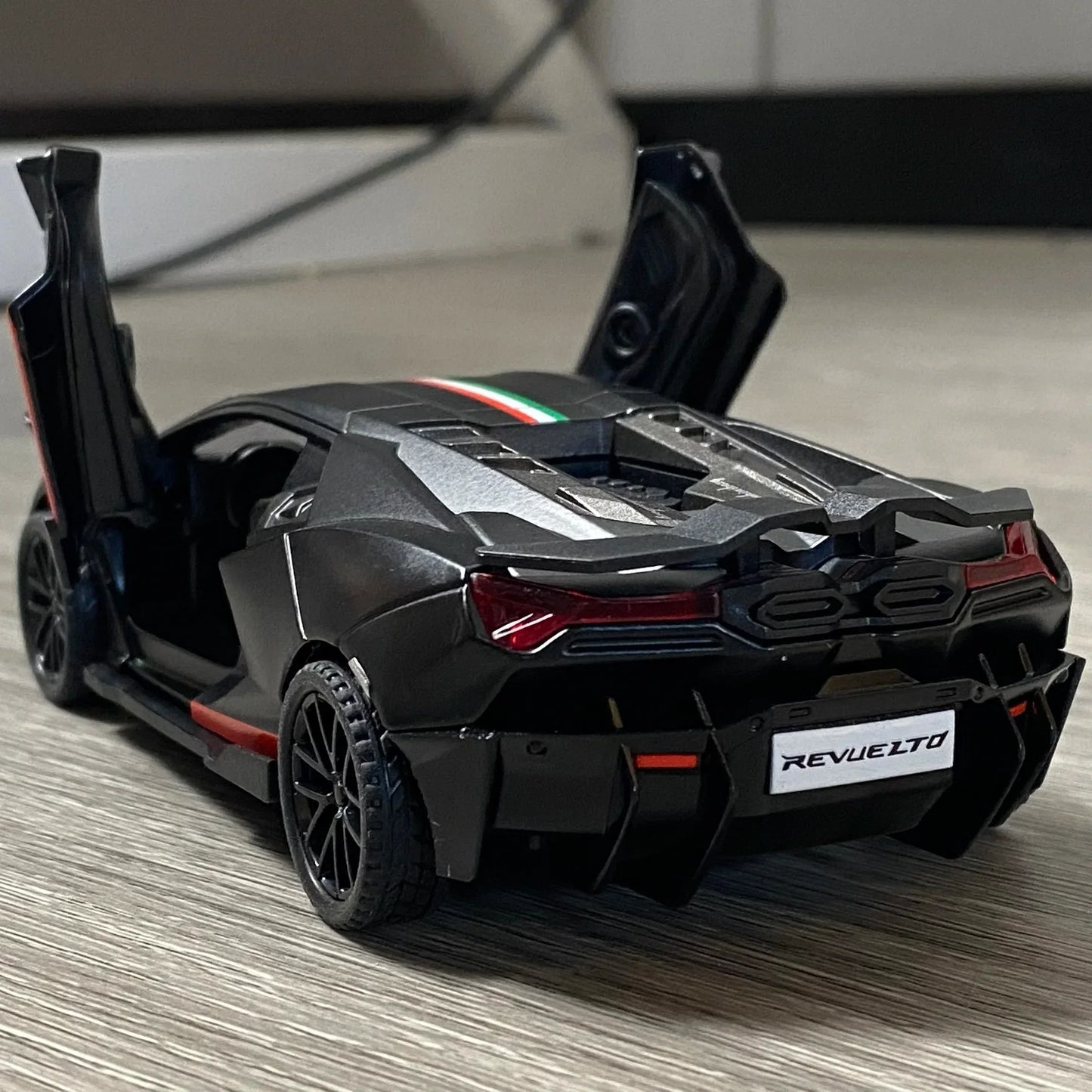 1:32 Diecast Alloy Model Car Revuelto Super Sports Inertial Drift - ToylandEU