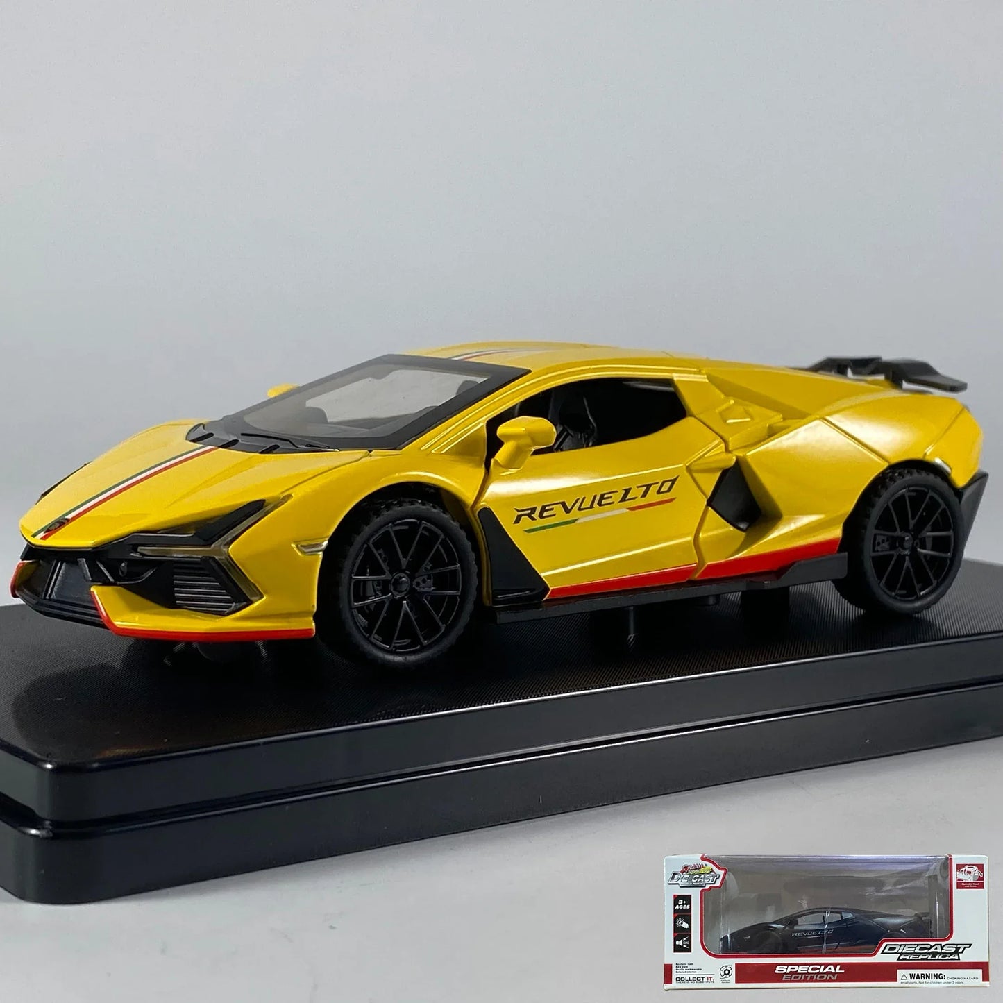 1:32 Diecast Alloy Model Car Revuelto Super Sports Inertial Drift - ToylandEU