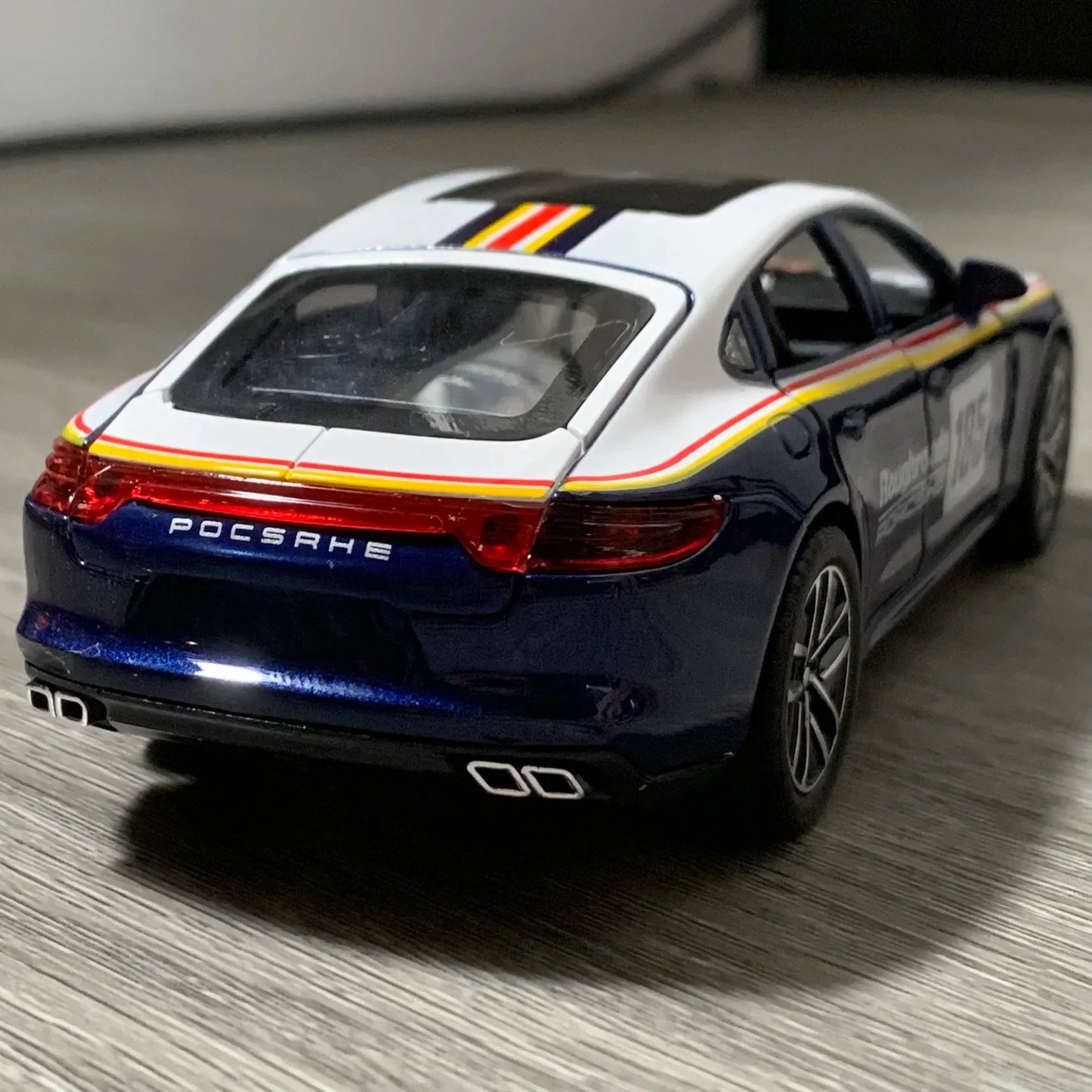 1:32 Diecast Alloy Porsche Panamera Track Version Pull Back Model Car - ToylandEU