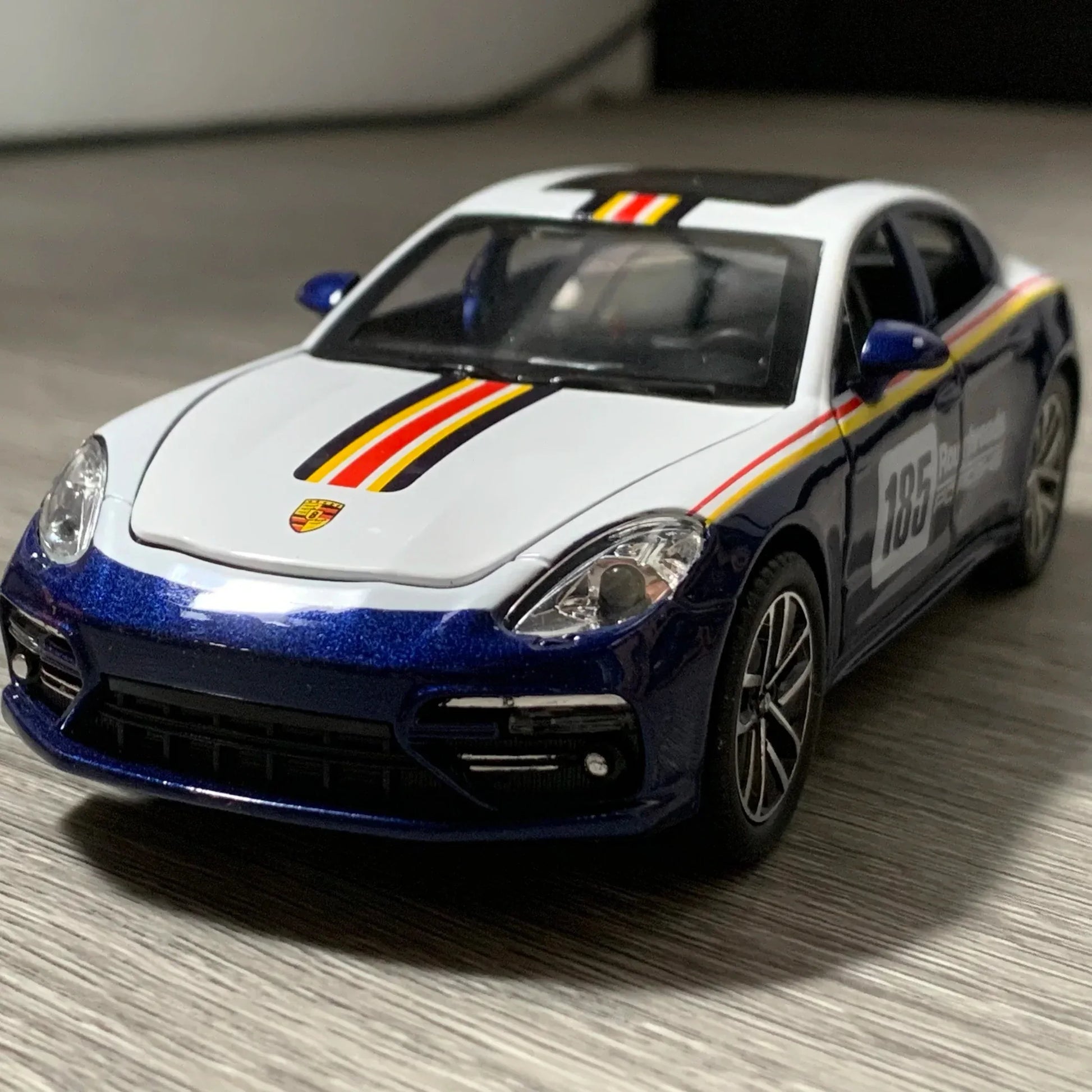 1:32 Diecast Alloy Porsche Panamera Track Version Pull Back Model Car - ToylandEU