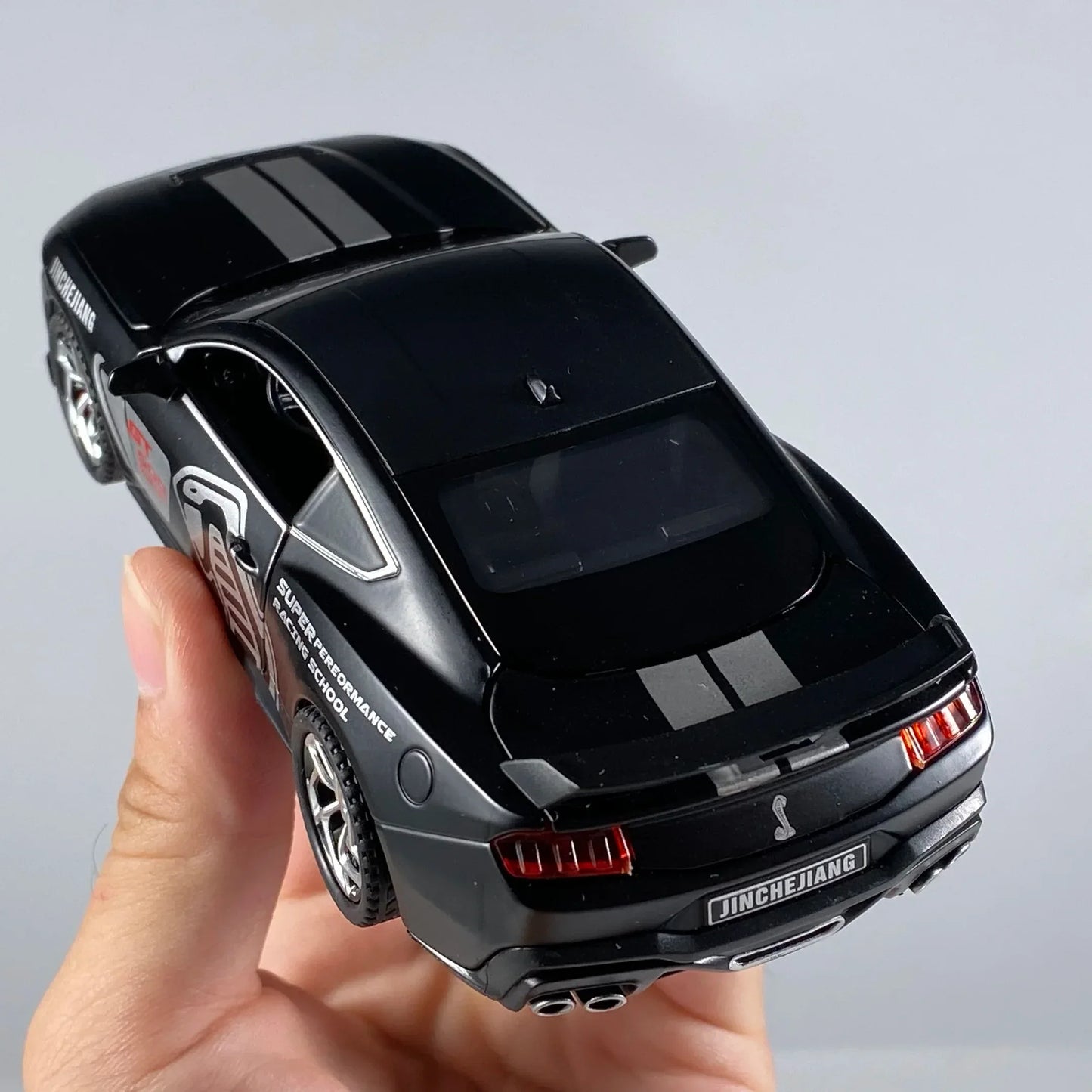 1 32 Diecast Alloy Pull Back Mustang Shelby GT500 Sound And Light - ToylandEU
