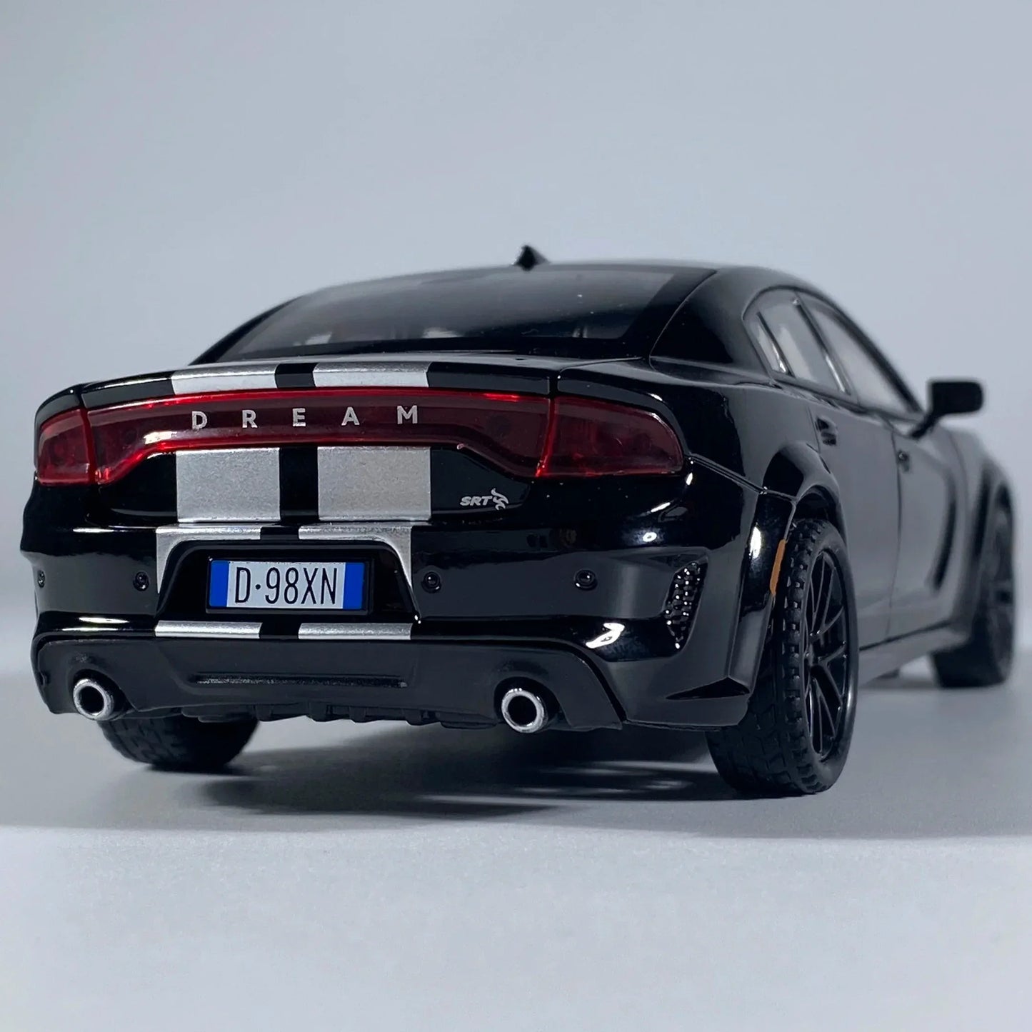 1:32 Diecast Dodge Charger SRT Model Car Metal Alloy Sound And Light - ToylandEU