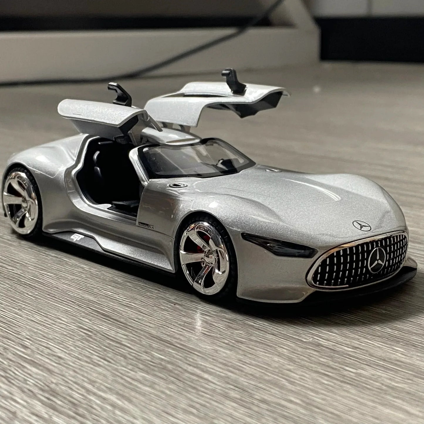 1:32 Diecast Mercedes Benz AMG Vision GT Alloy Car Model Sound Light - ToylandEU