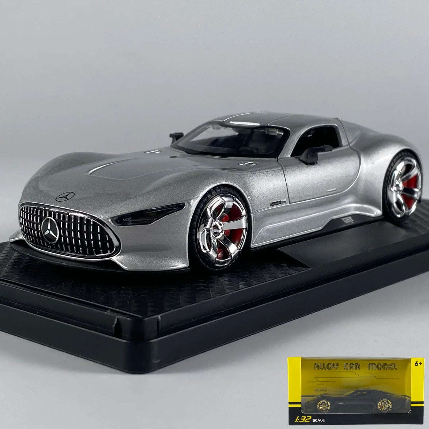 1:32 Diecast Mercedes Benz AMG Vision GT Alloy Car Model Sound Light - ToylandEU