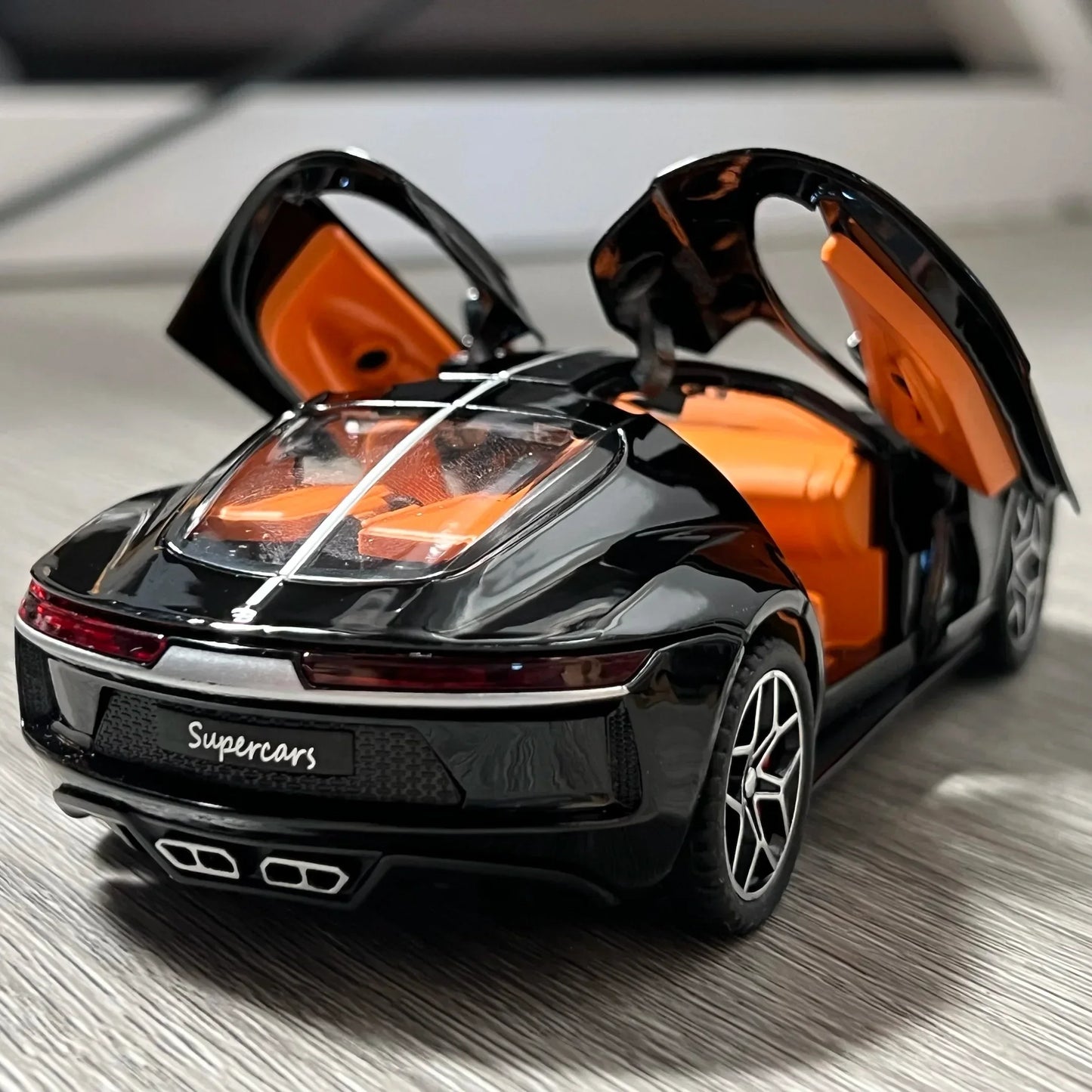 1:32 Diecast Metal Car Model With Pull Back, Sound And Light, Atlantic Supercar - ToylandEU