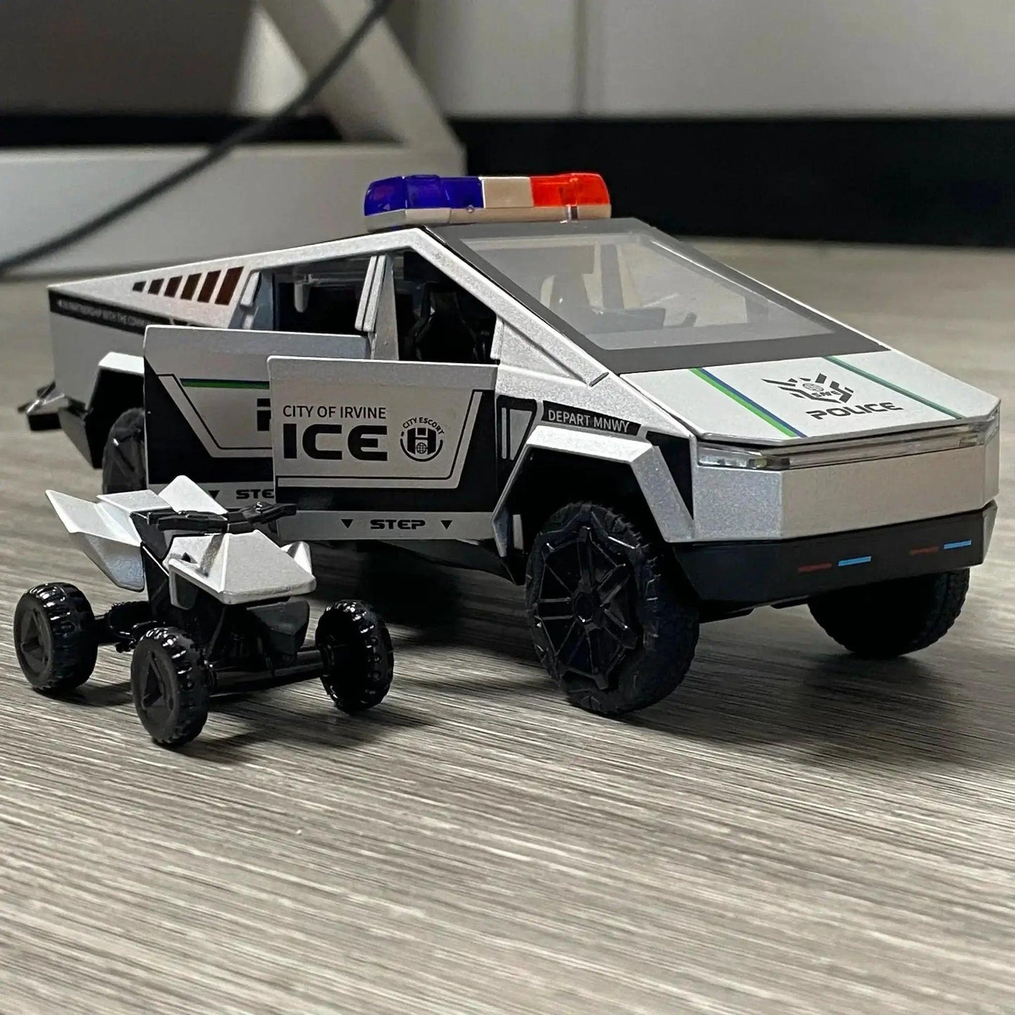  1 32 Diecast Metal Cybertruck Off Road Pickup -  ToylandEU™