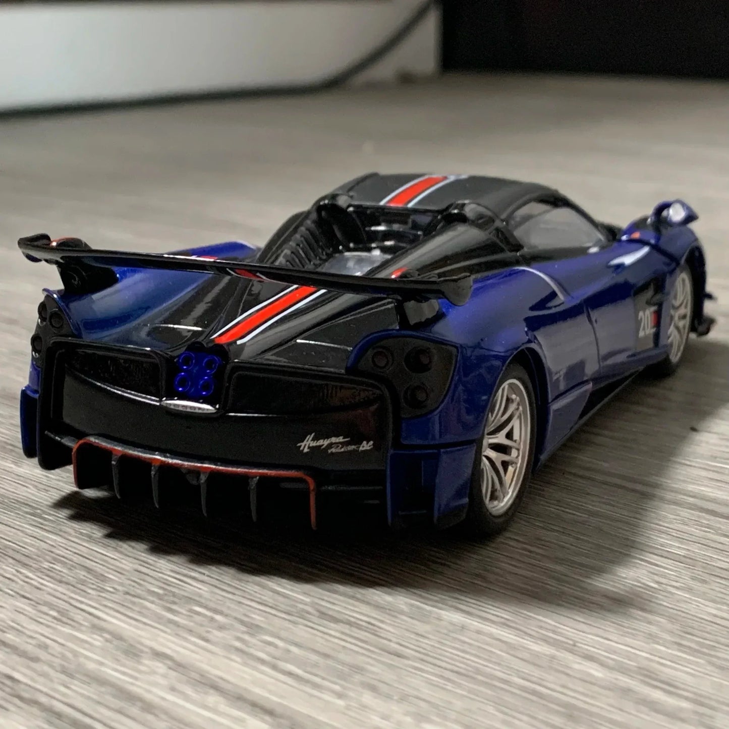 1:32 Diecast Pagani Huayra BC Metal Model Car - ToylandEU