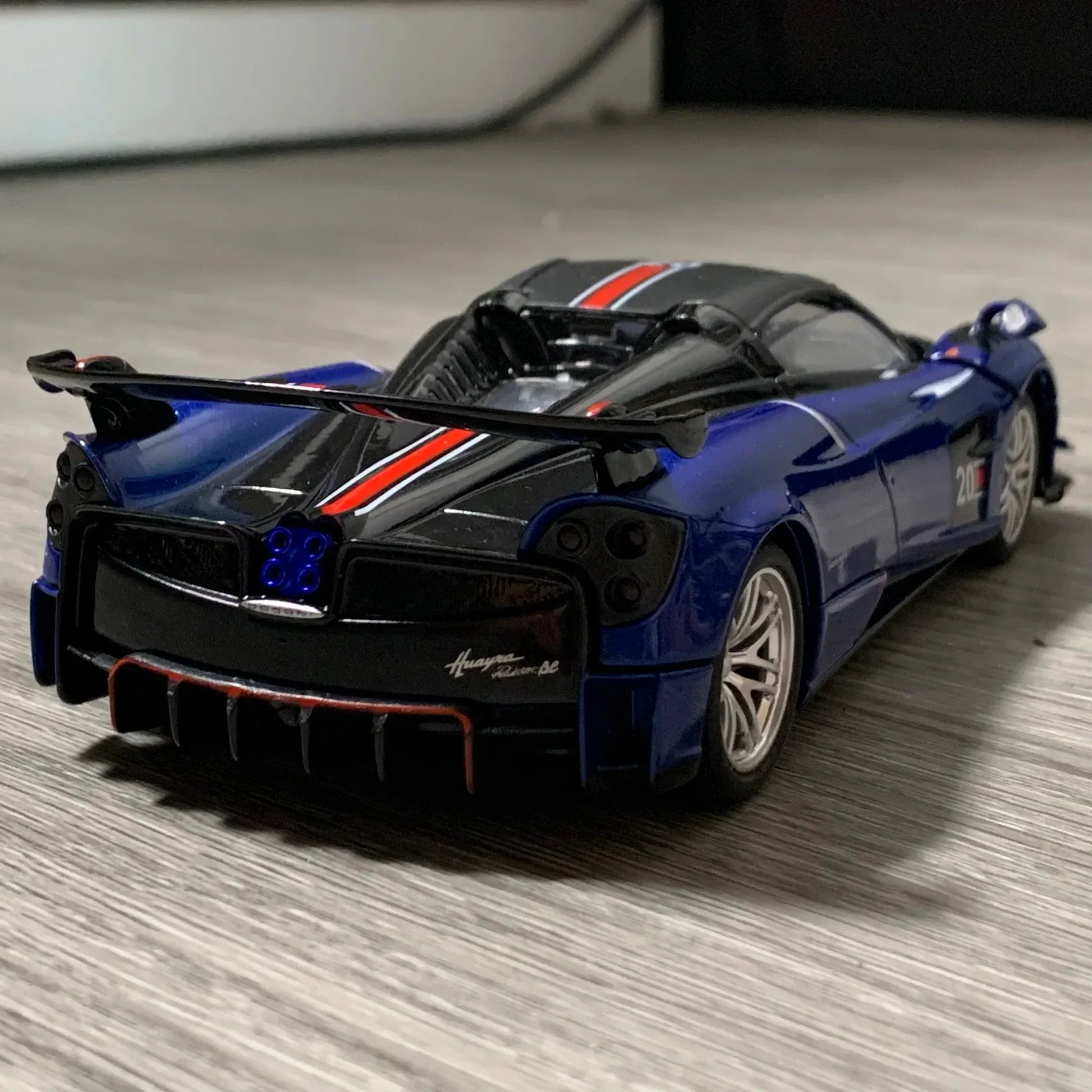 1:32 Diecast Pagani Huayra BC Metal Model Car - ToylandEU