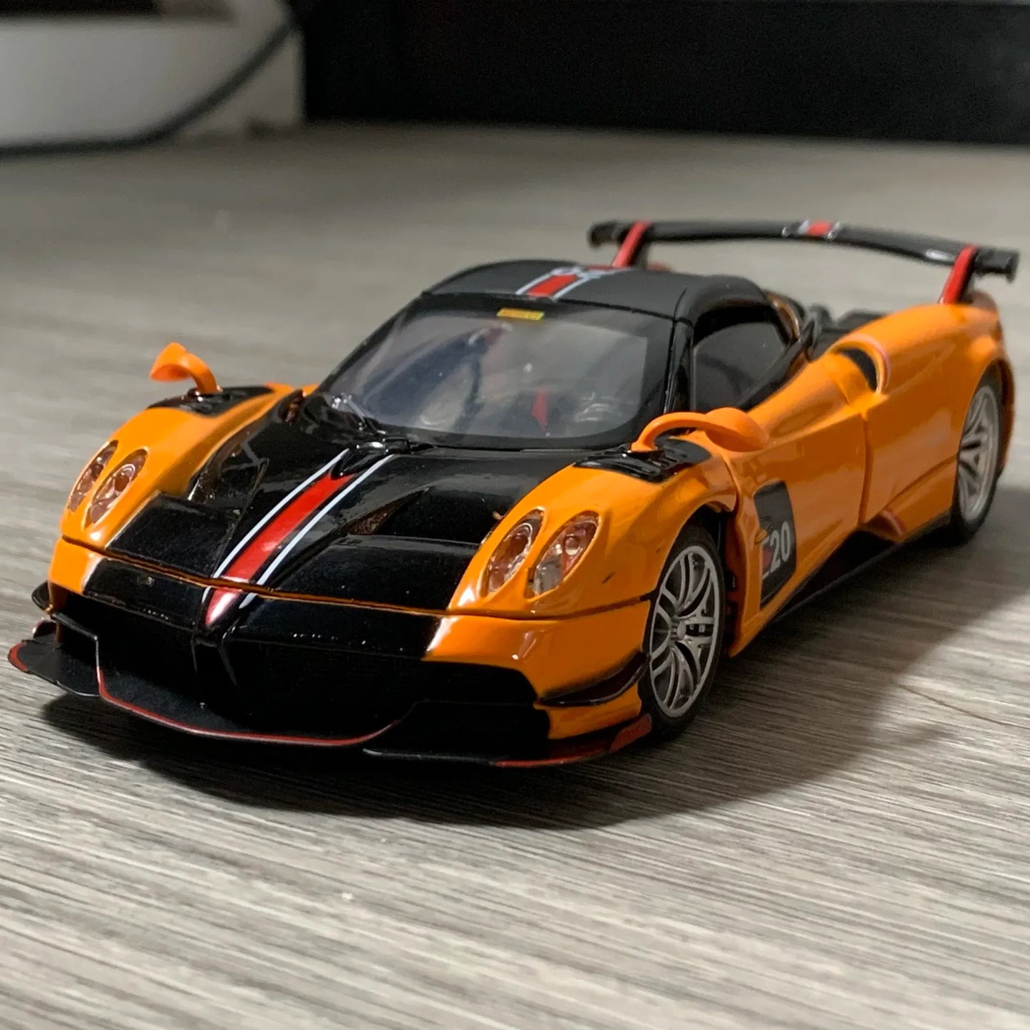 1:32 Diecast Pagani Huayra BC Metal Model Car - ToylandEU