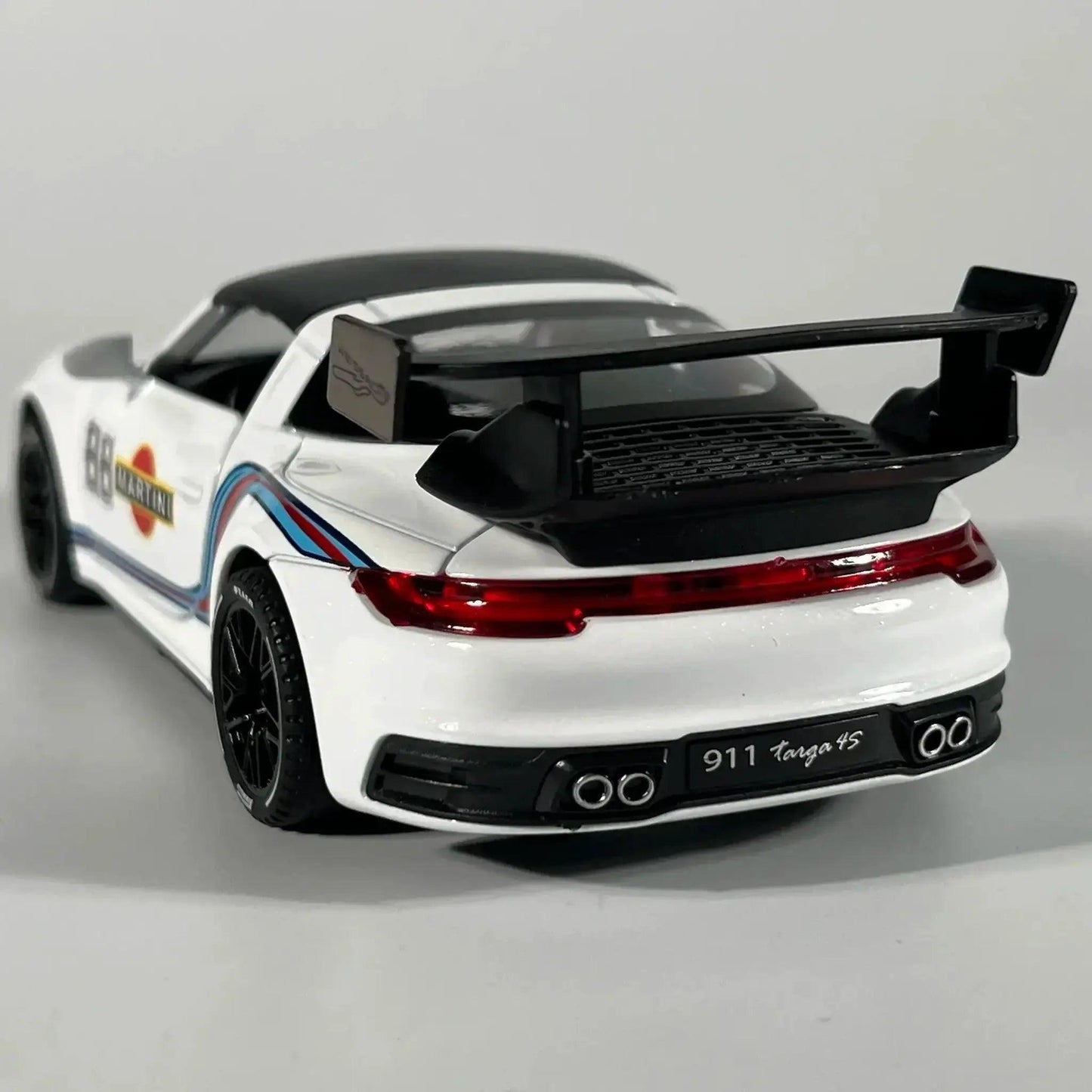    1:32 Diecast Porsche 911 Targa 4S Pull Back -  ToylandEU™