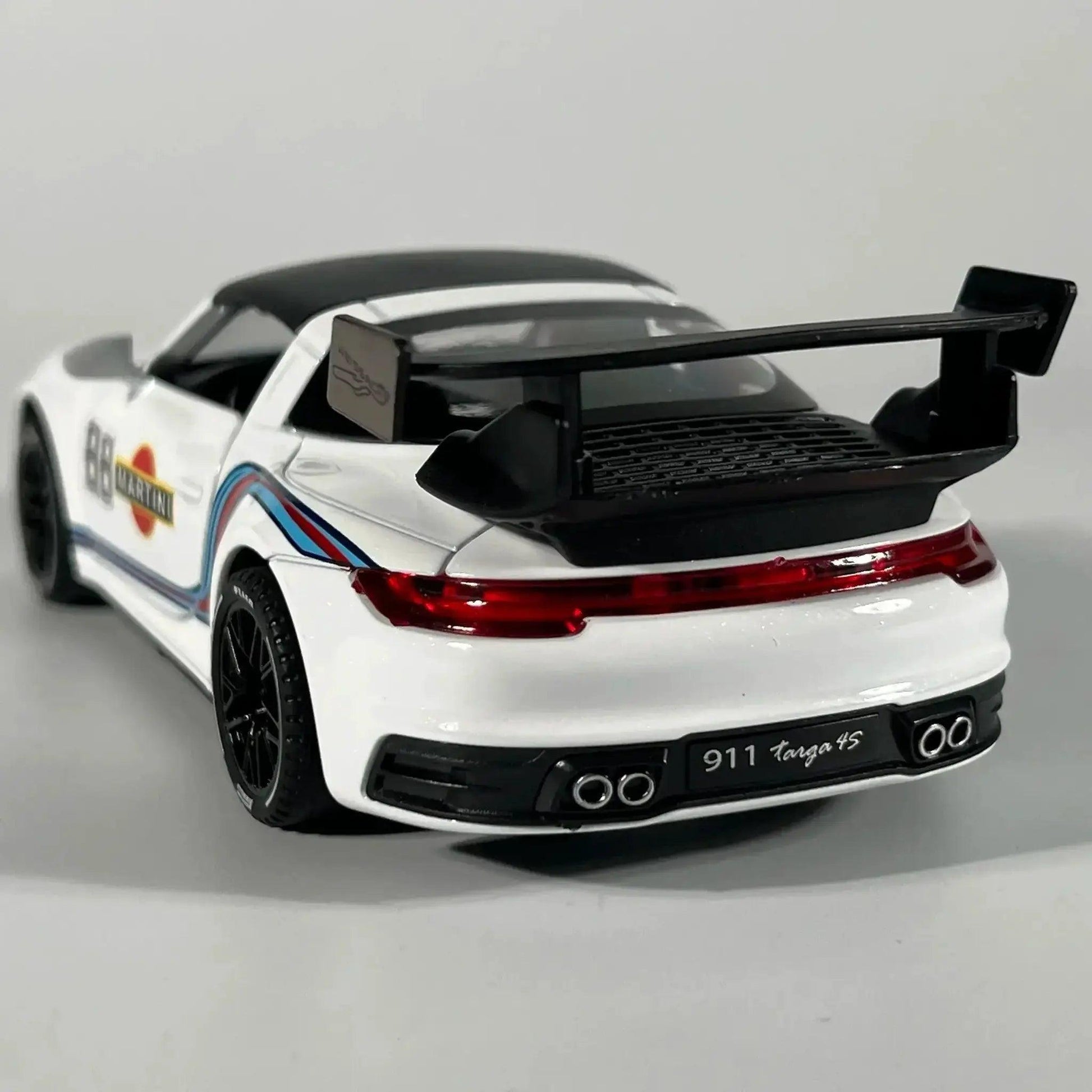    1:32 Diecast Porsche 911 Targa 4S Pull Back -  ToylandEU™