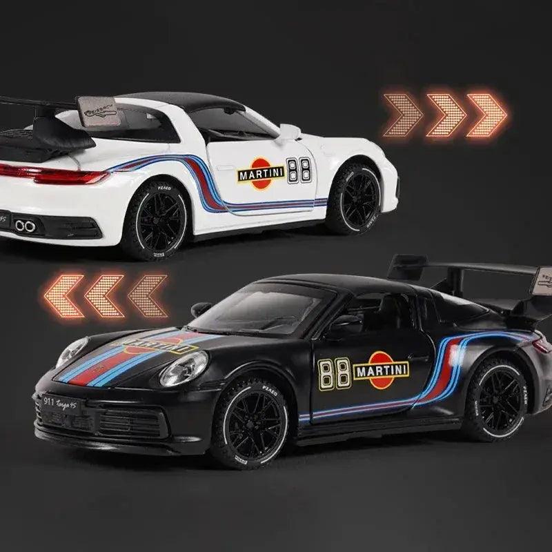    1:32 Diecast Porsche 911 Targa 4S Pull Back -  ToylandEU™