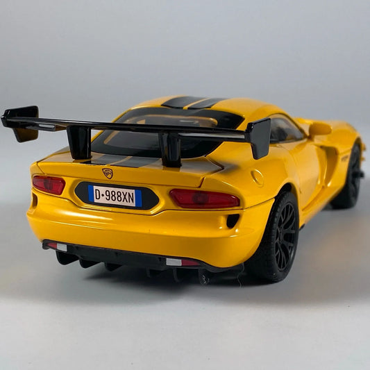 1:32 Dodge Viper ACR Diecast Metal Car With Sound And Light Pullback - ToylandEU