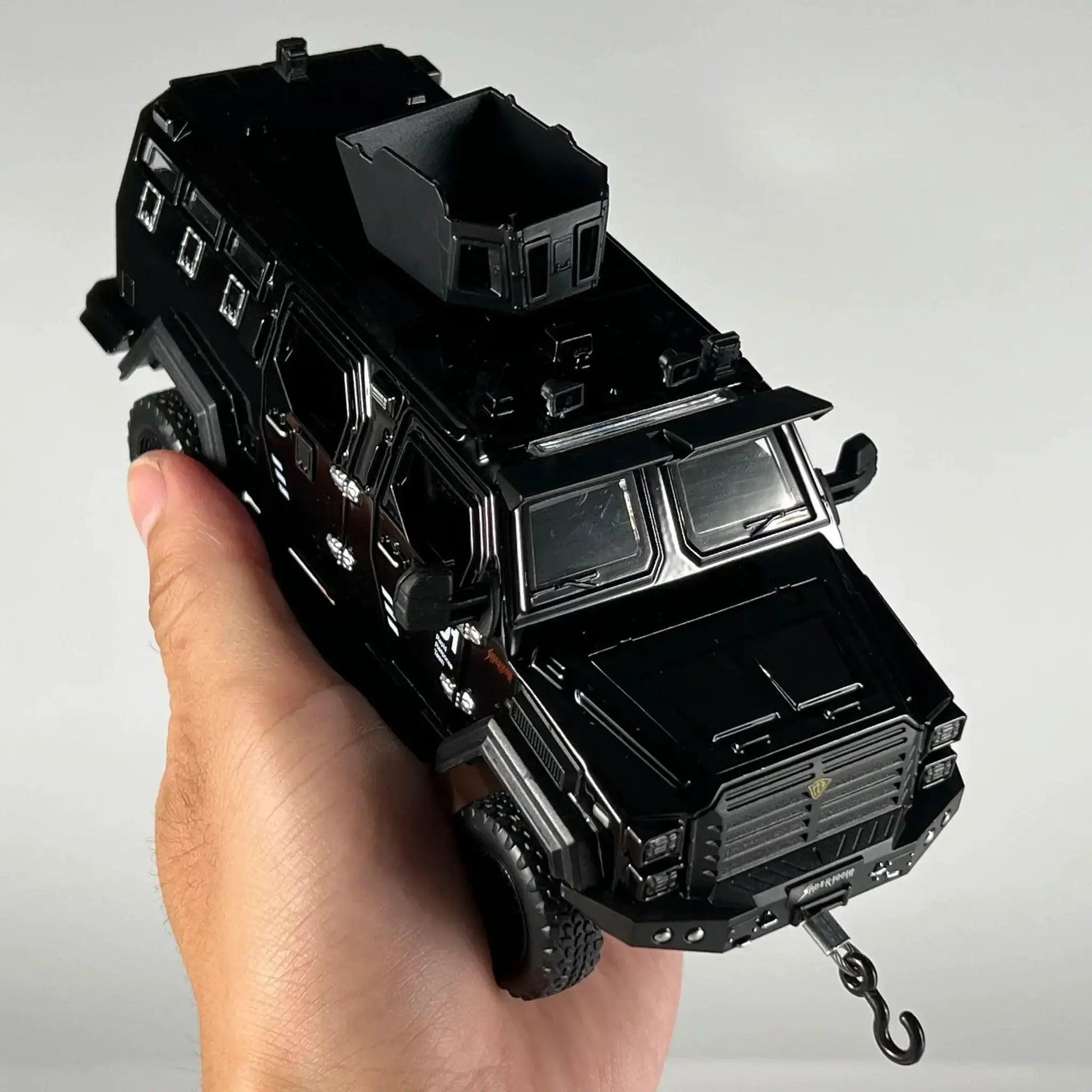  1:32 Ford F-550 Diecast 4x4 Off-Road Sound Pullback -  ToylandEU™