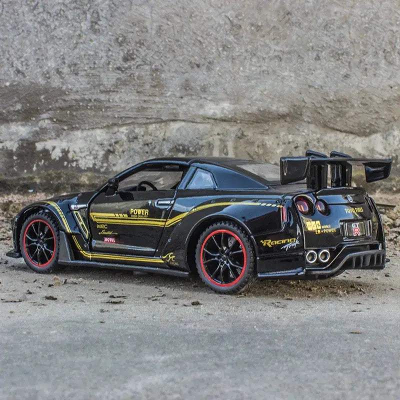  1:32 GTR Diecast Alloy Car Model For Collectors Limited -  ToylandEU™