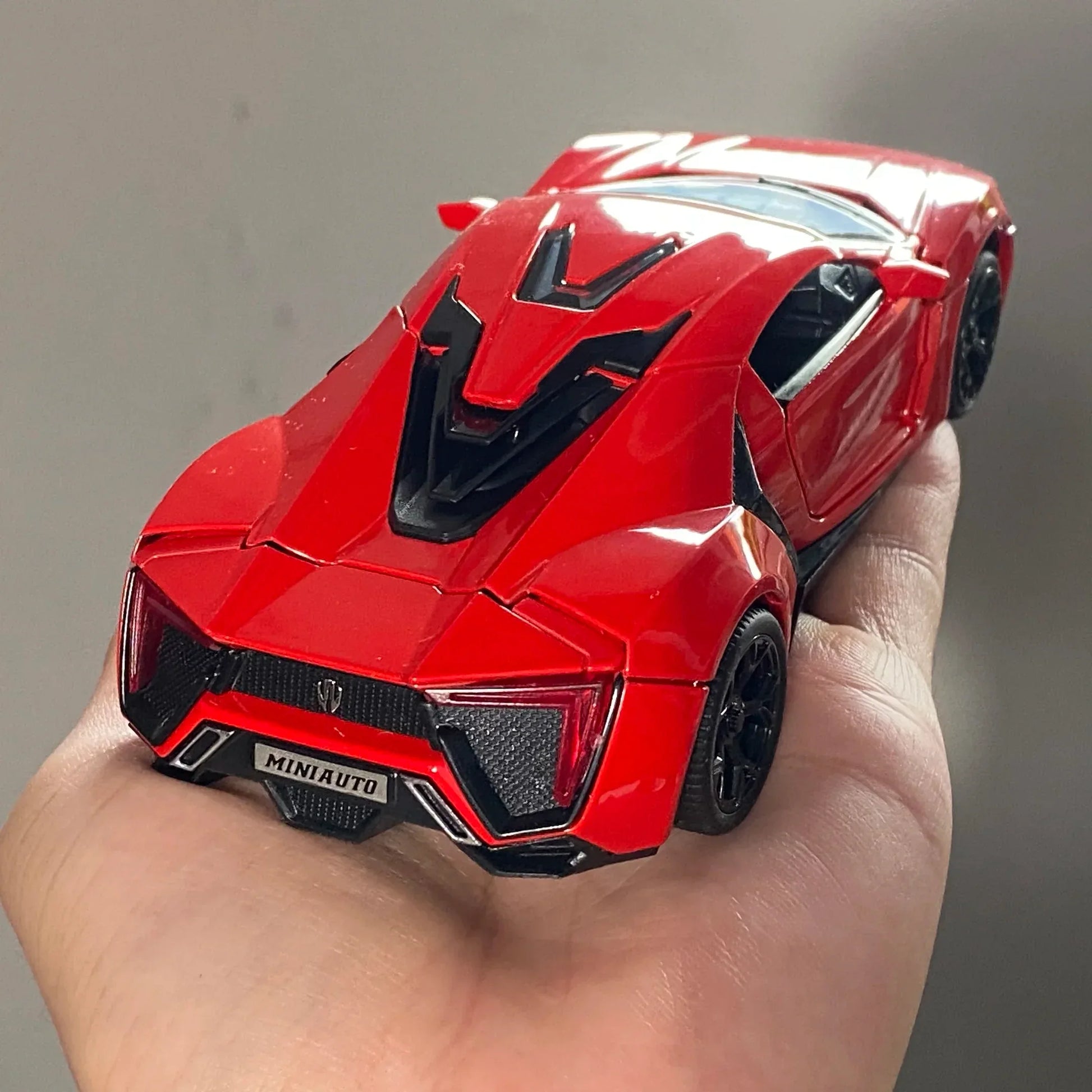 1:32  Lykan HyperSport Diecast Metal Car Model for Display - ToylandEU
