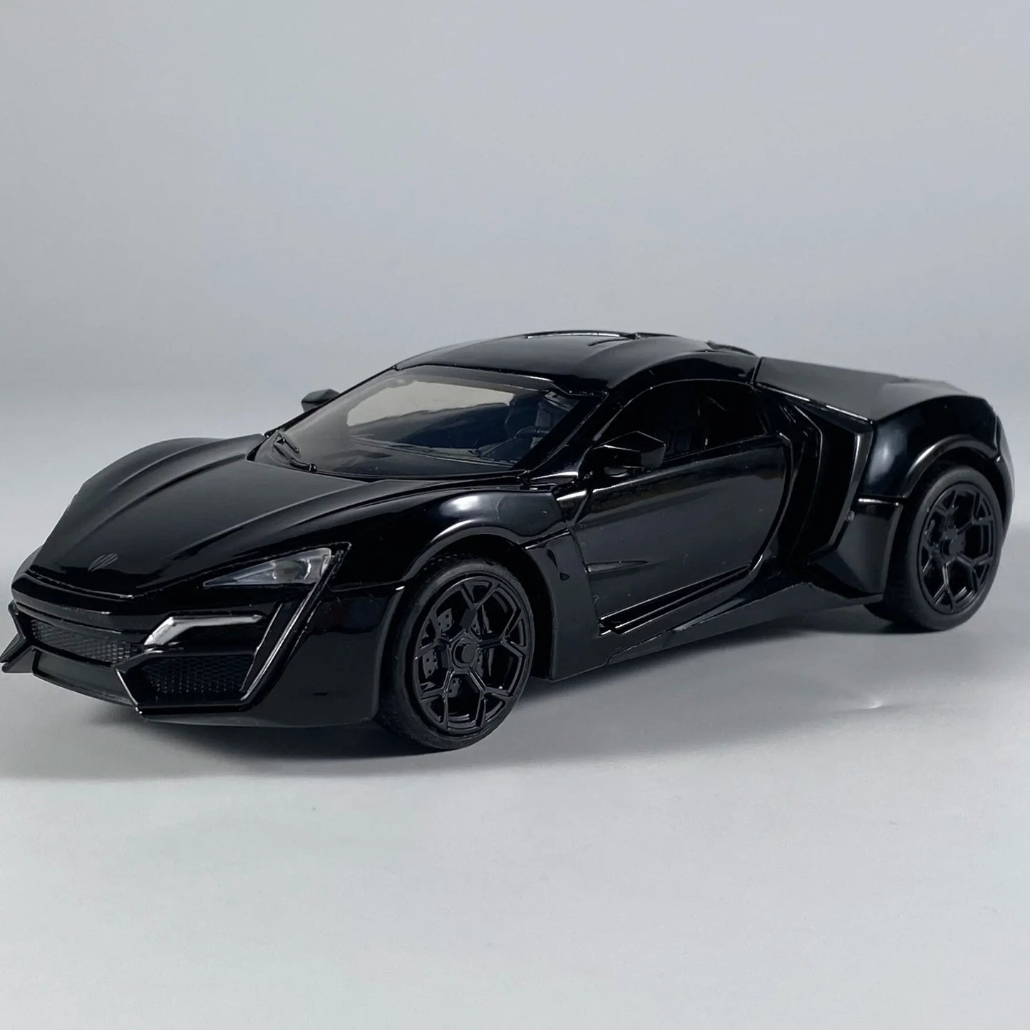1:32  Lykan HyperSport Diecast Metal Car Model for Display - ToylandEU