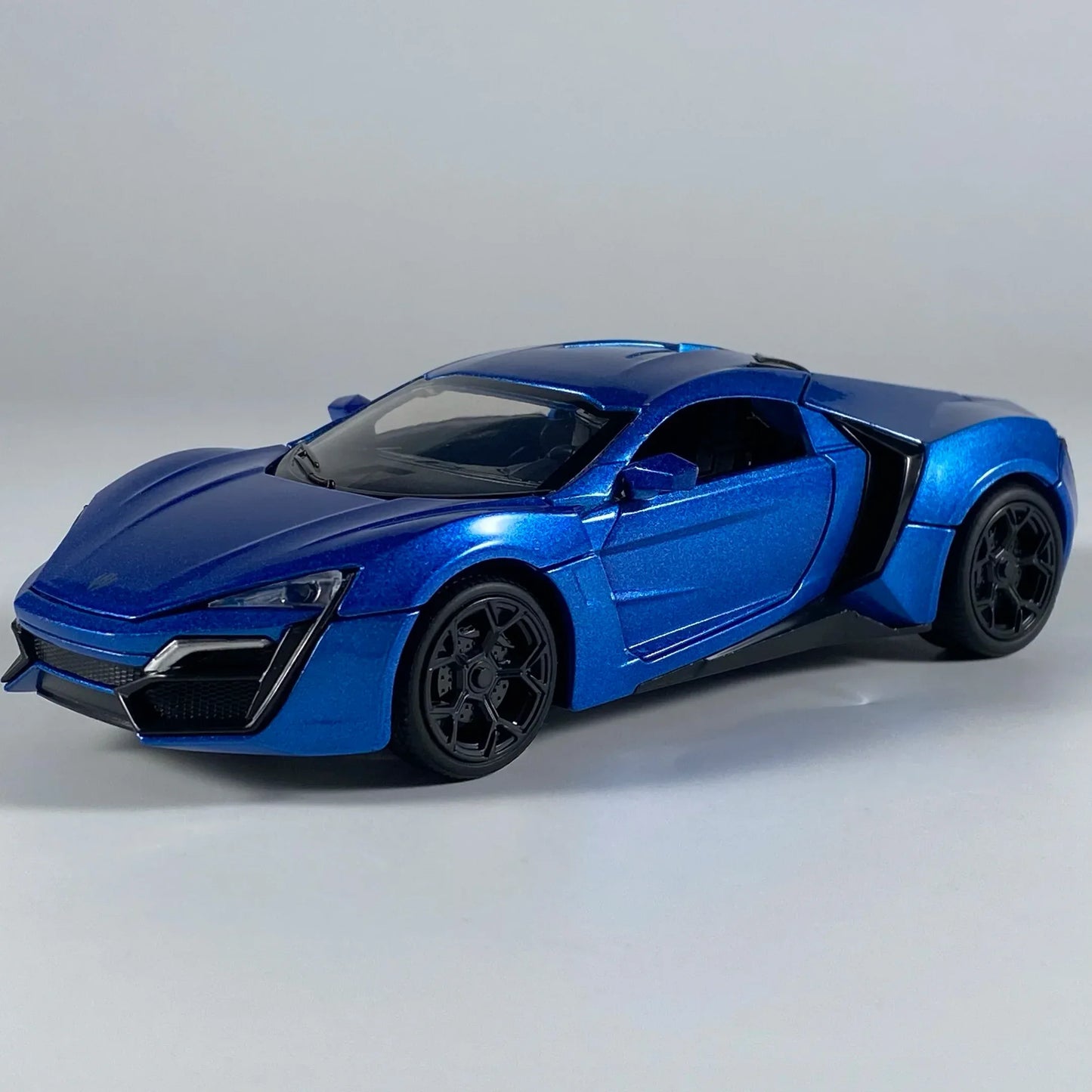 1:32  Lykan HyperSport Diecast Metal Car Model for Display - ToylandEU
