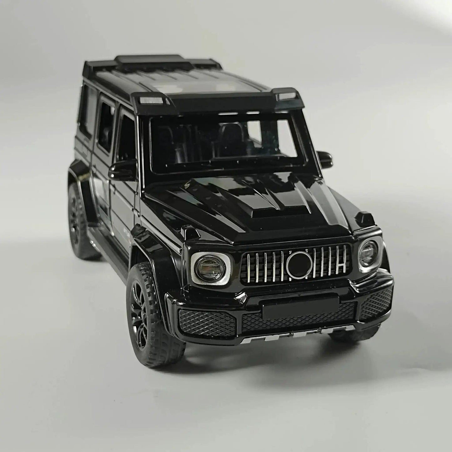  1:32 Mercedes G700 Diecast Alloy Car With Pull Back -  ToylandEU™