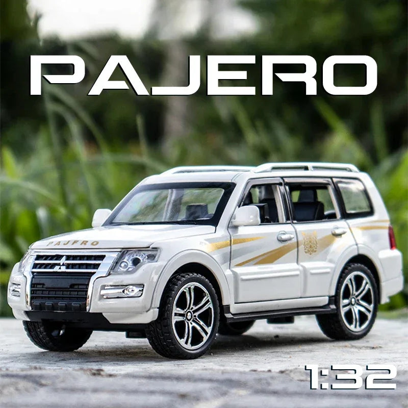 1:32 Mitsubishi Pajero Diecast Black White Alloy Metal Pull Back Sound Light - ToylandEU