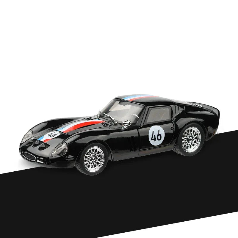 1:32 Scale Diecast Alloy Car With Light and Sound Pull-Back - ToylandEU