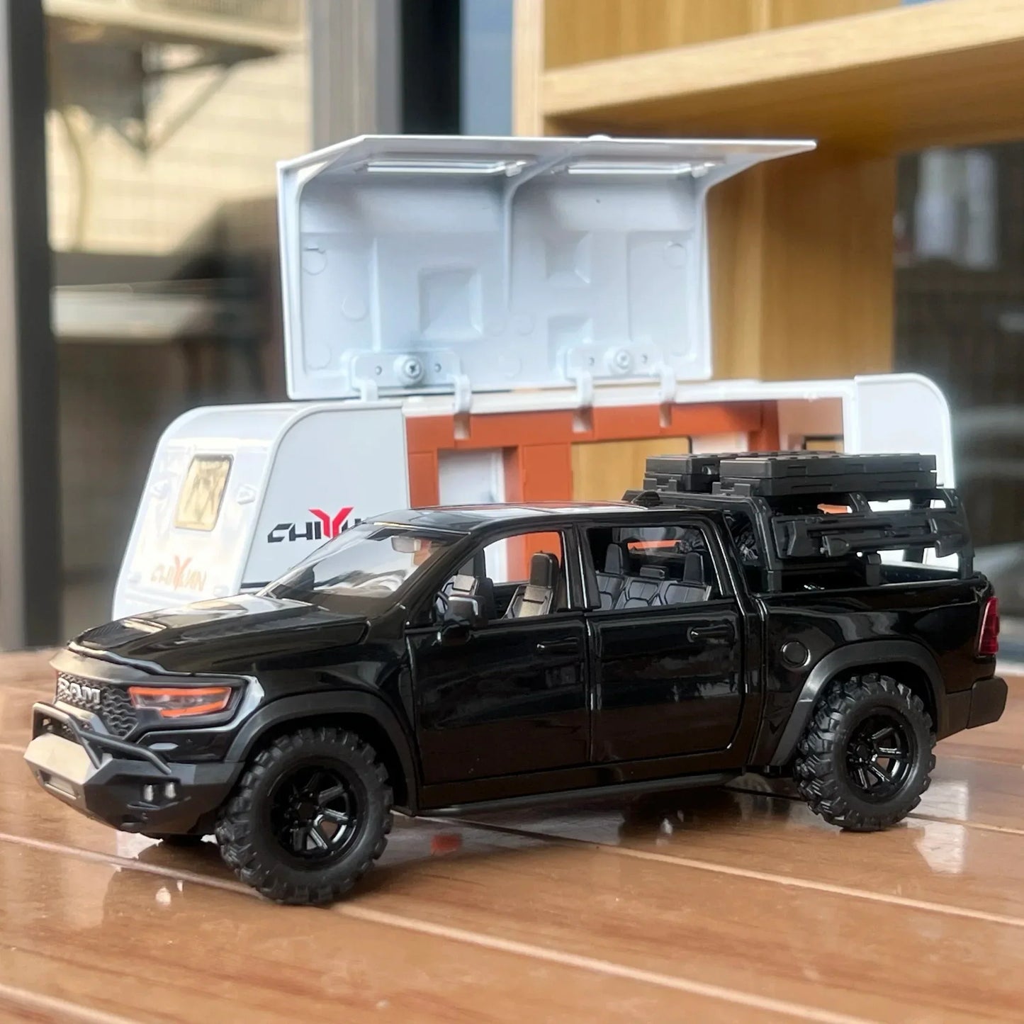 1:32 Scale Dodge Mammoth 1000 TRX Alloy Diecast Offroad RV With Sound And Light - ToylandEU