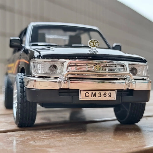 1:32 Scale Toyota Hilux Off-Road Diecast Metal Truck With Sound And Light - ToylandEU
