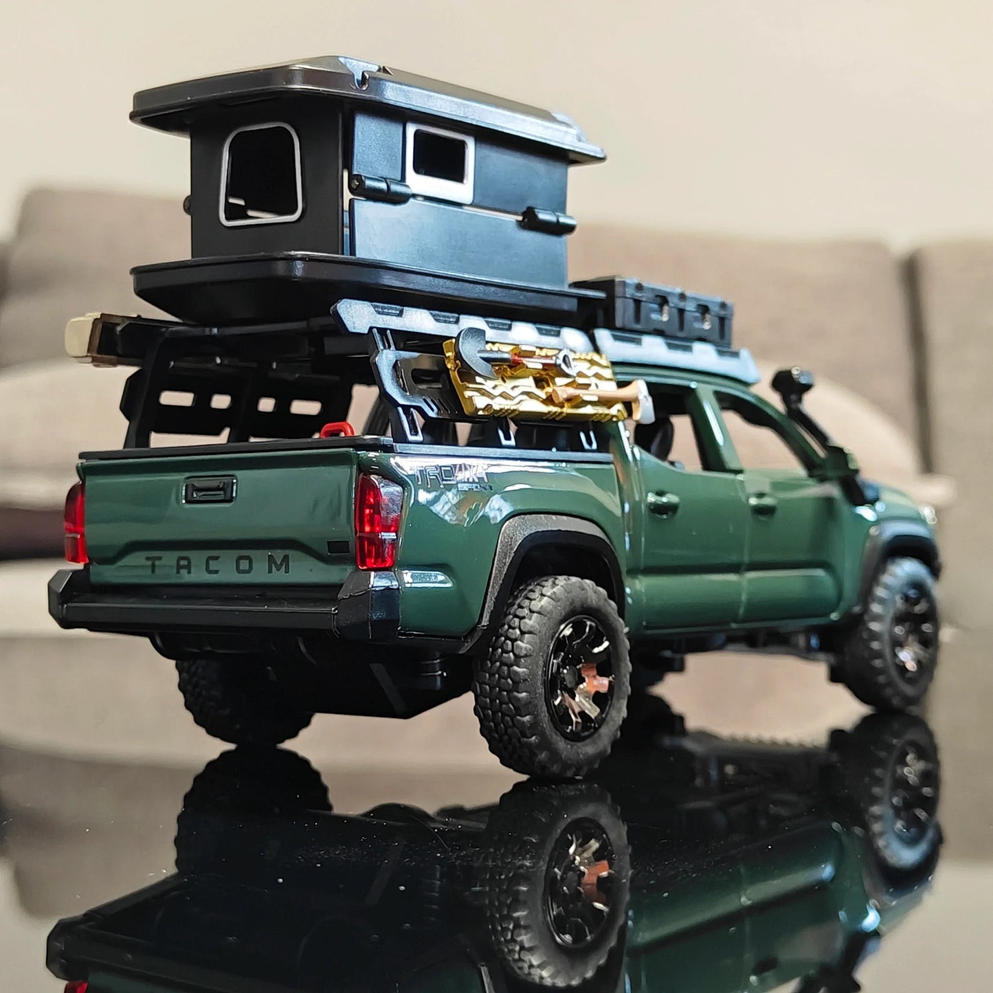 1:32 Toyota Tacoma Alloy Diecast Metal Model With Sound And Light - ToylandEU