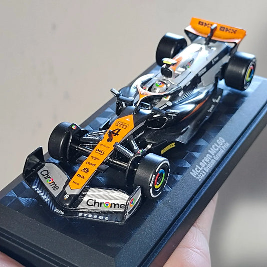 1:43 Diecast McLaren F1 MCL60 Car Model Lando Norris Oscar Piastri - ToylandEU