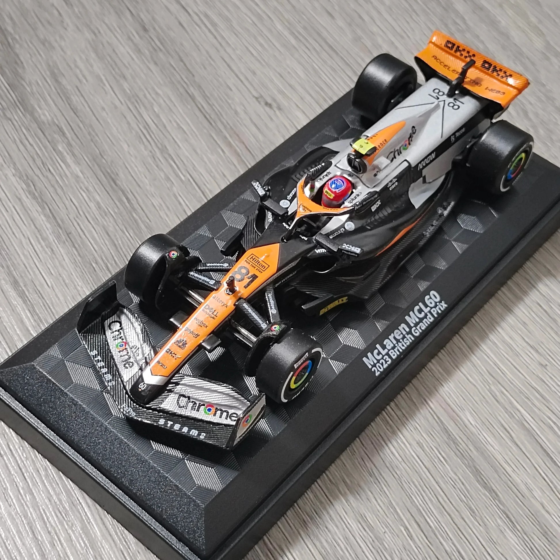 1:43 Diecast McLaren F1 MCL60 Car Model Lando Norris Oscar Piastri - ToylandEU