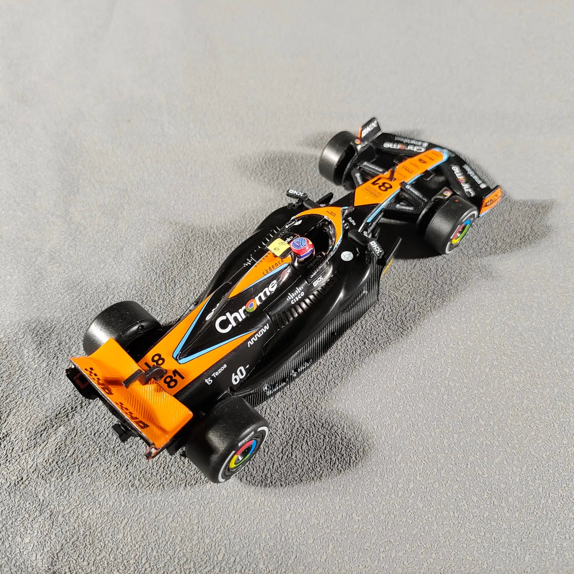 1:43 McLaren F1 MCL60 Australian GP Diecast Car Metal Alloy 4 And 81 - ToylandEU