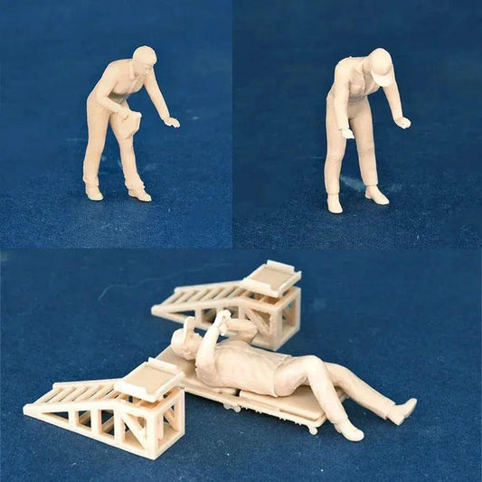  1/64 Scale Car Mechanic Figure Oil Change Resin -  ToylandEU™