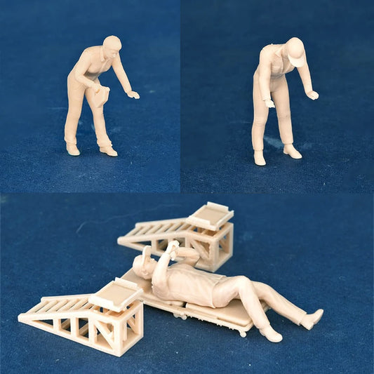 1/64 Scale Car Mechanic Figure Oil Change Unpainted Resin