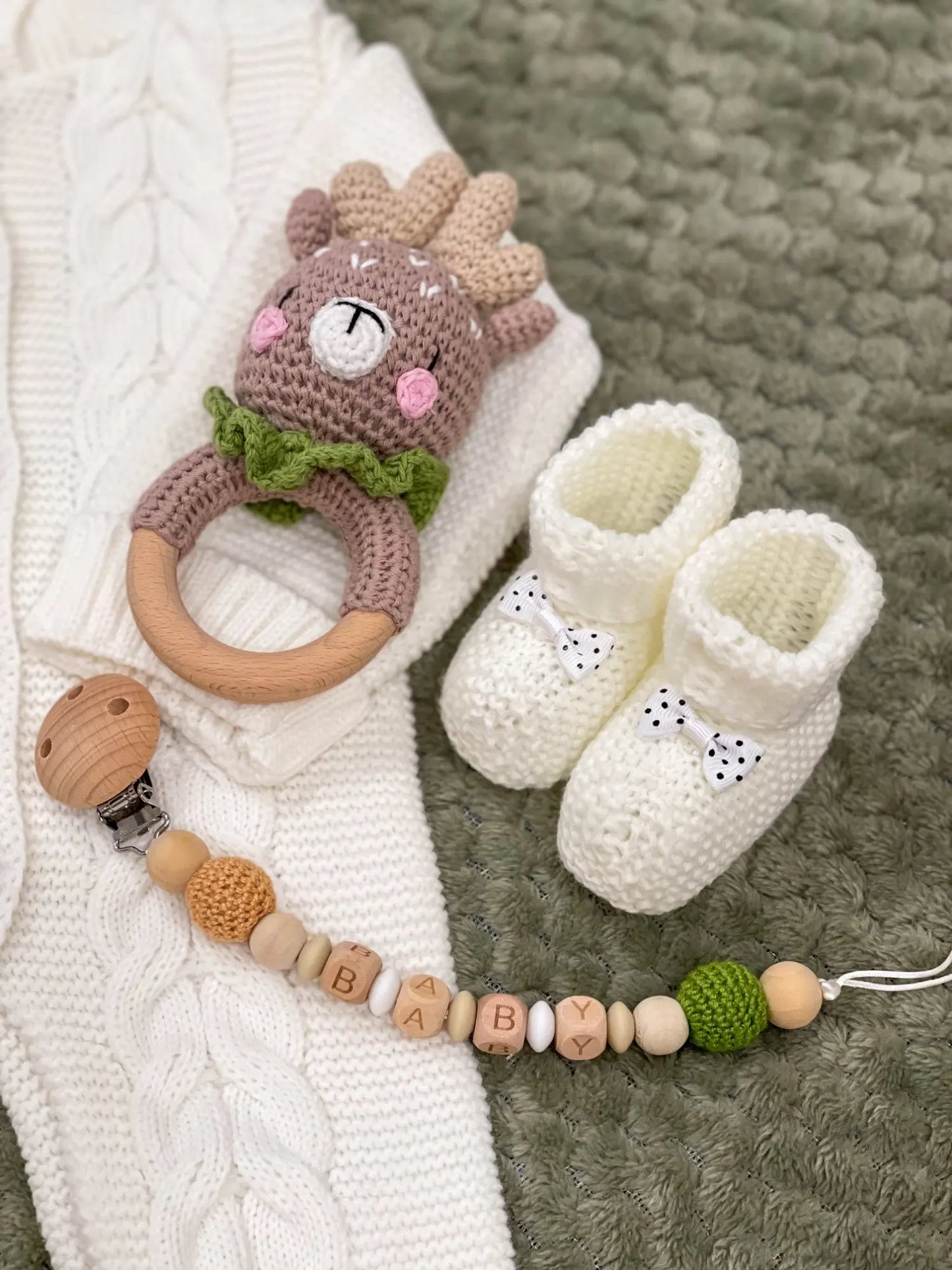 1 Piece Wooden Teether Rattle Toy With Crochet Amigurumi Animal For Newborn Unisex BPA Free - ToylandEU