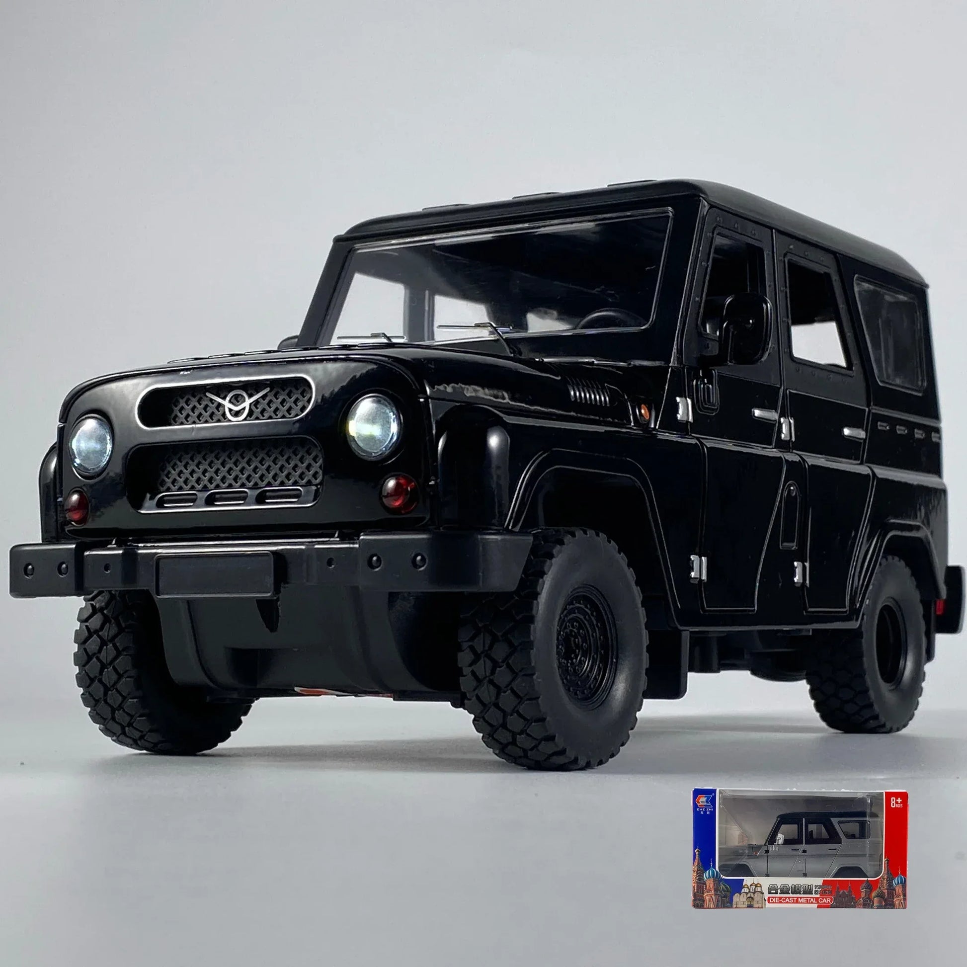 1 To 18 Diecast Alloy UAZ Hunter Jeep Off Road Toy With Sound And Light - ToylandEU