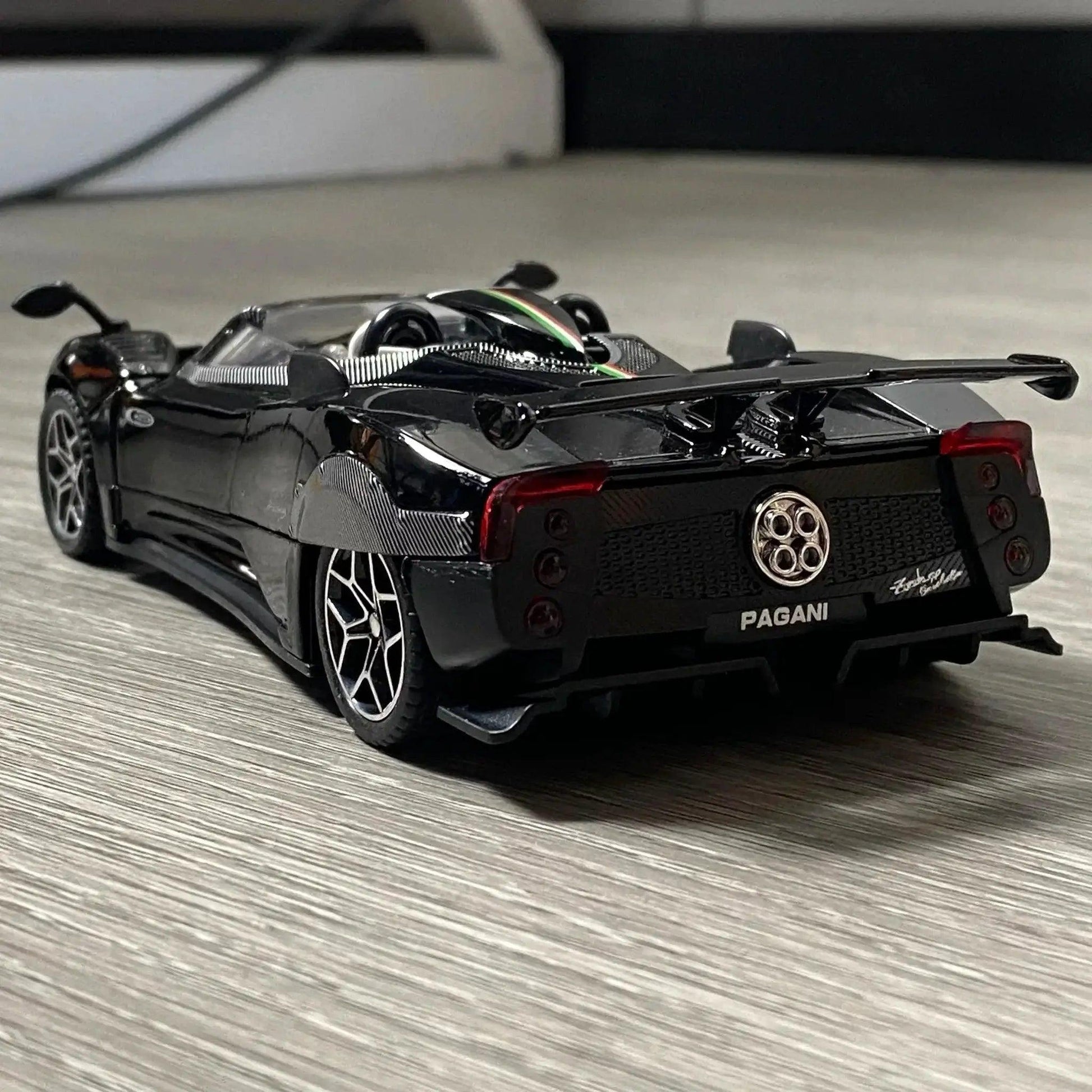    1 To 32 Pagani Zonda HP 2017 Diecast Metal Car -  ToylandEU™