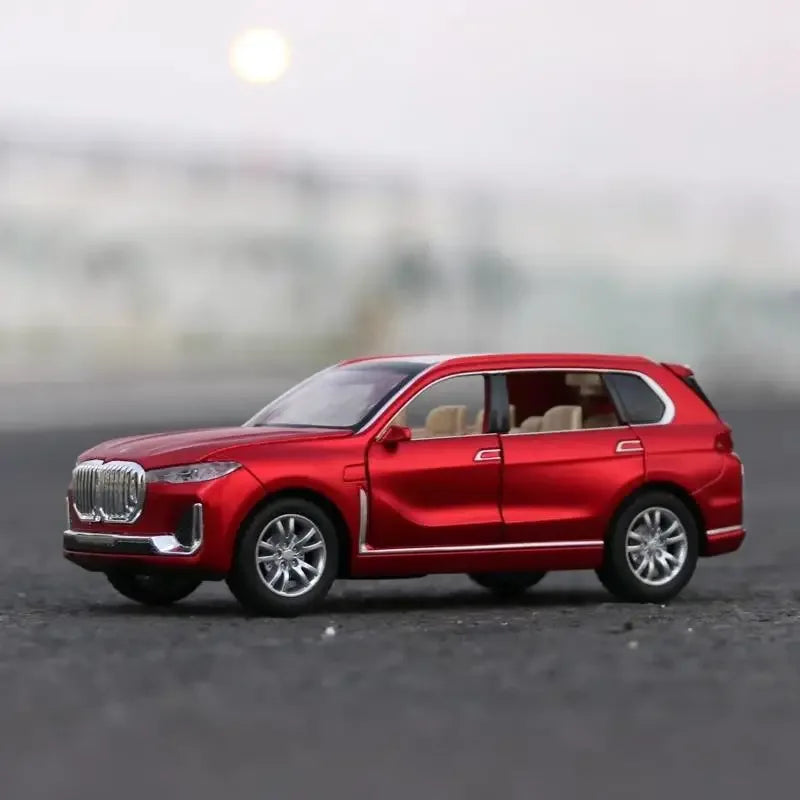 1 To 32 Scale Diecast Alloy BMW X7 SUV Pull Back Car With Sound Light - ToylandEU