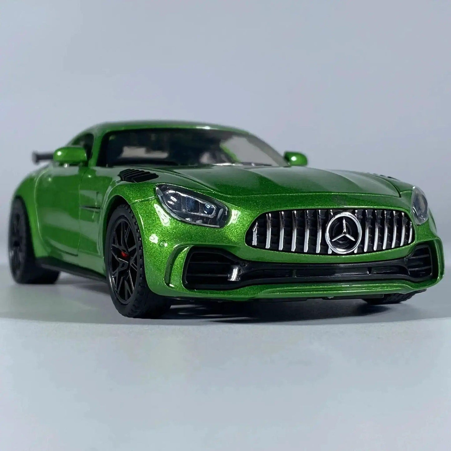  132 Scale Diecast Metal Car Sound And Light Pull Back -  ToylandEU™