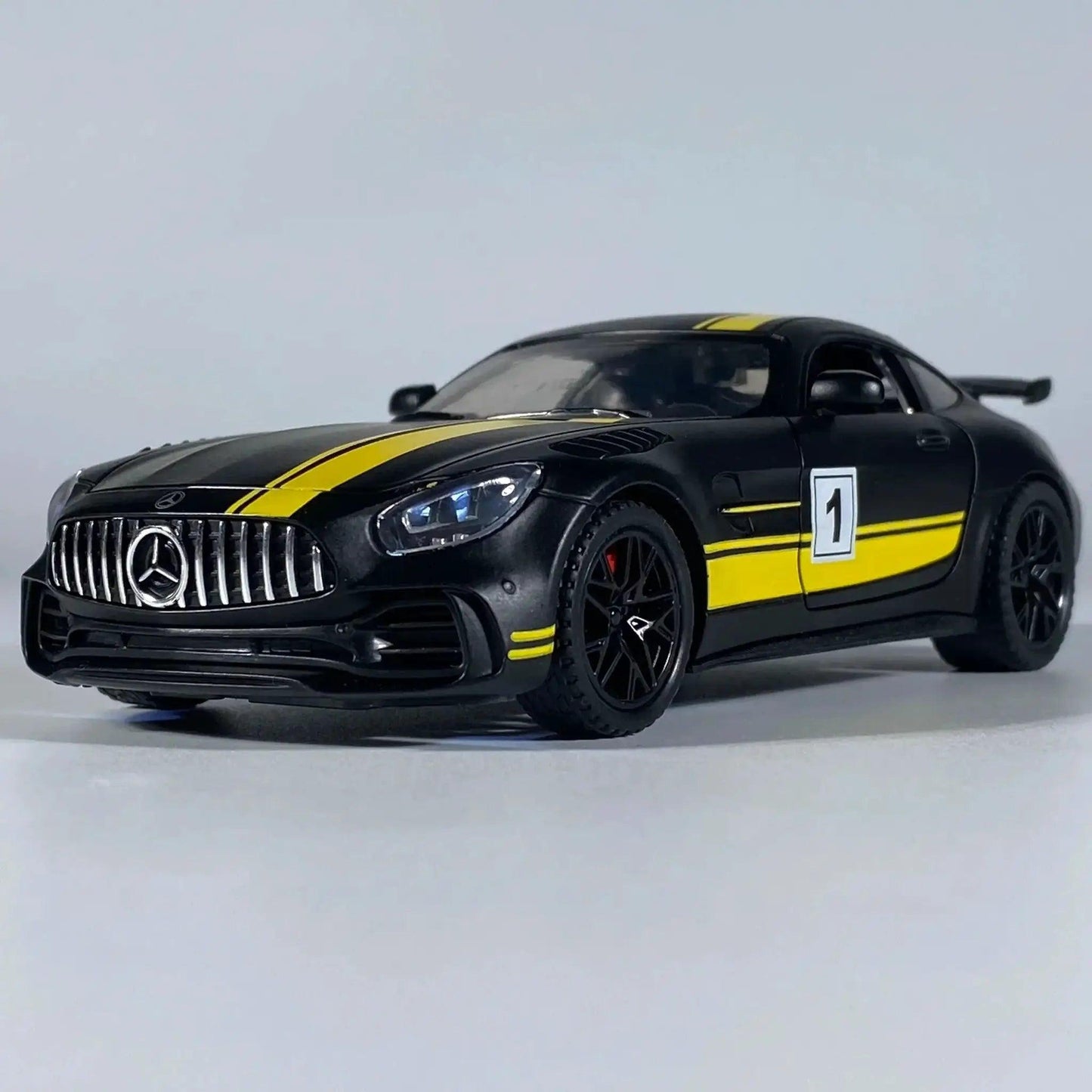  132 Scale Diecast Metal Car Sound And Light Pull Back -  ToylandEU™