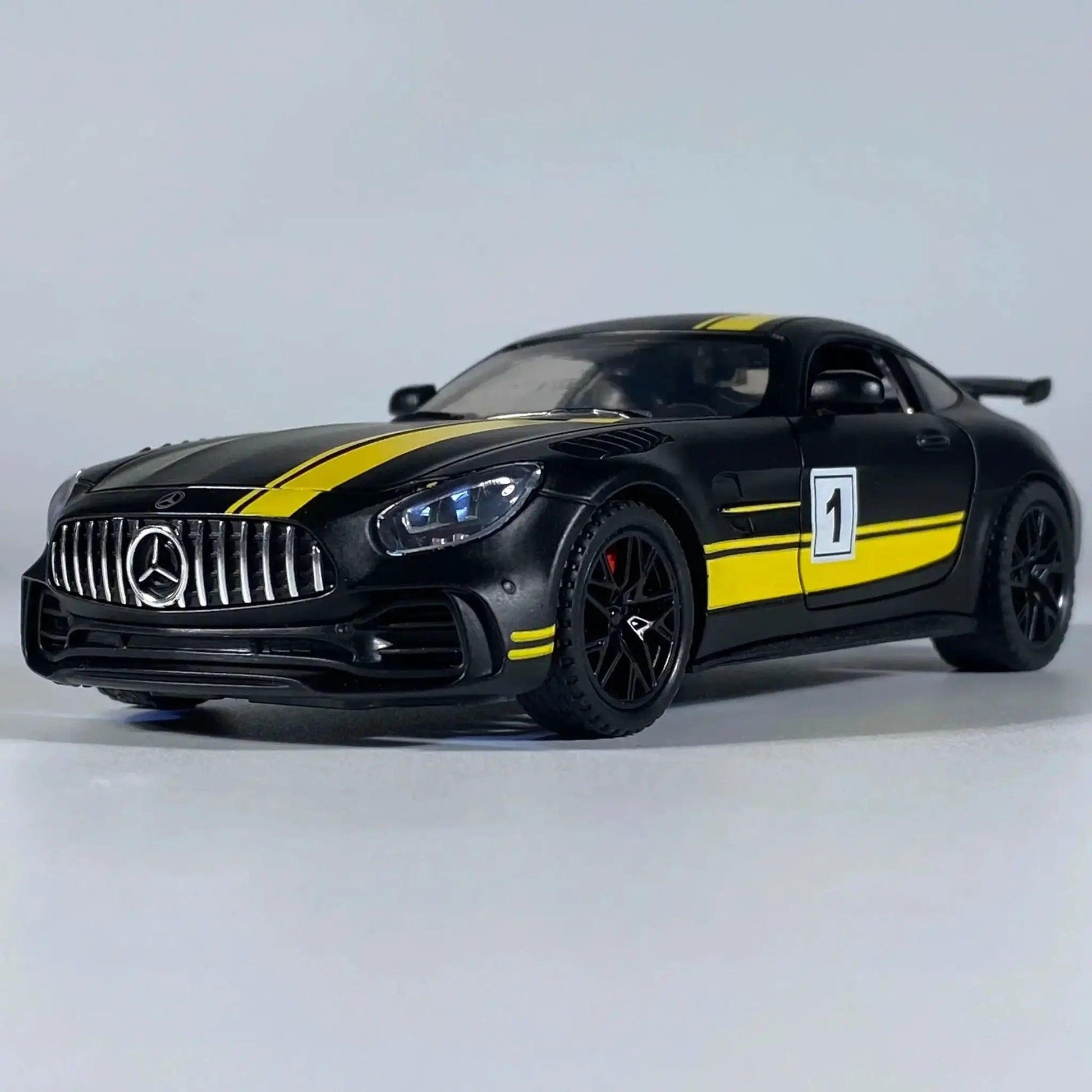  132 Scale Diecast Metal Car Sound And Light Pull Back -  ToylandEU™