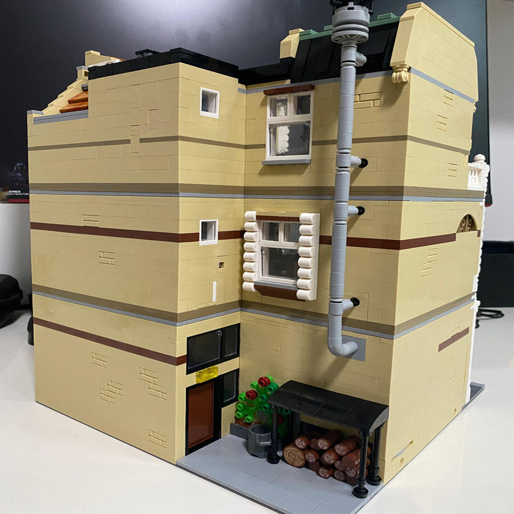 Challenging Pizza Shop Building Blocks Toy Model with Town Scene