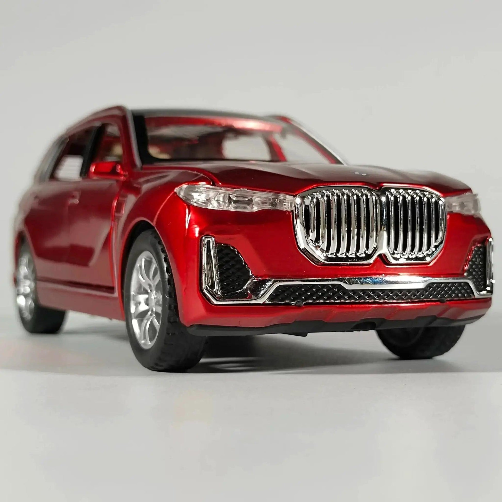  1to32 Metal Diecast BMW X7 Pull Back Sound Light Car -  ToylandEU™