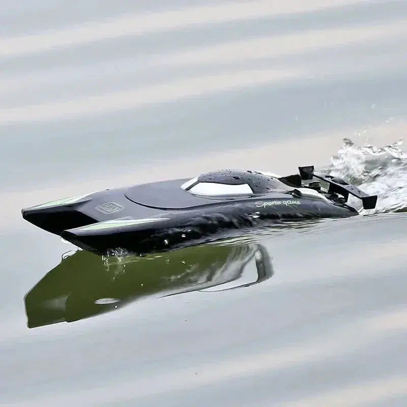 2.4G RC High Speed Waterproof Dual Motor Speedboat - ToylandEU