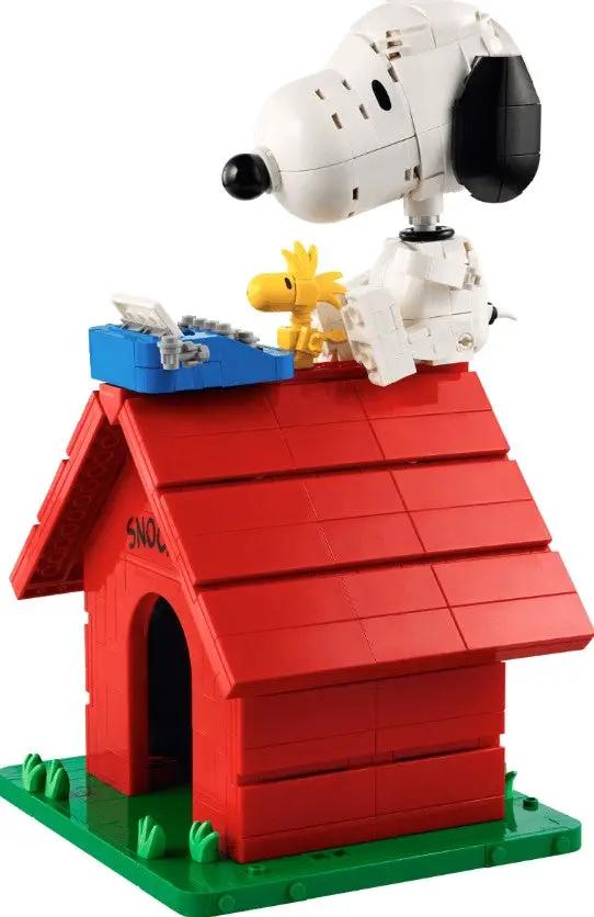 LEGO® Ideas Peanuts: Snoopy’s Doghouse - 21368 - LEGOLAND® New York Resort Online Shop