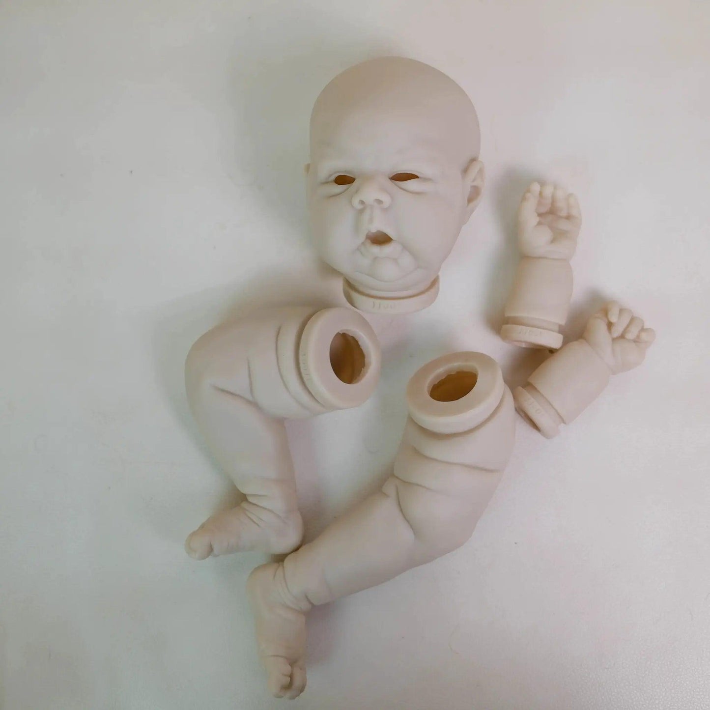  24 Inch Reborn Doll Kit Limited Edition Cloth Body -  ToylandEU™