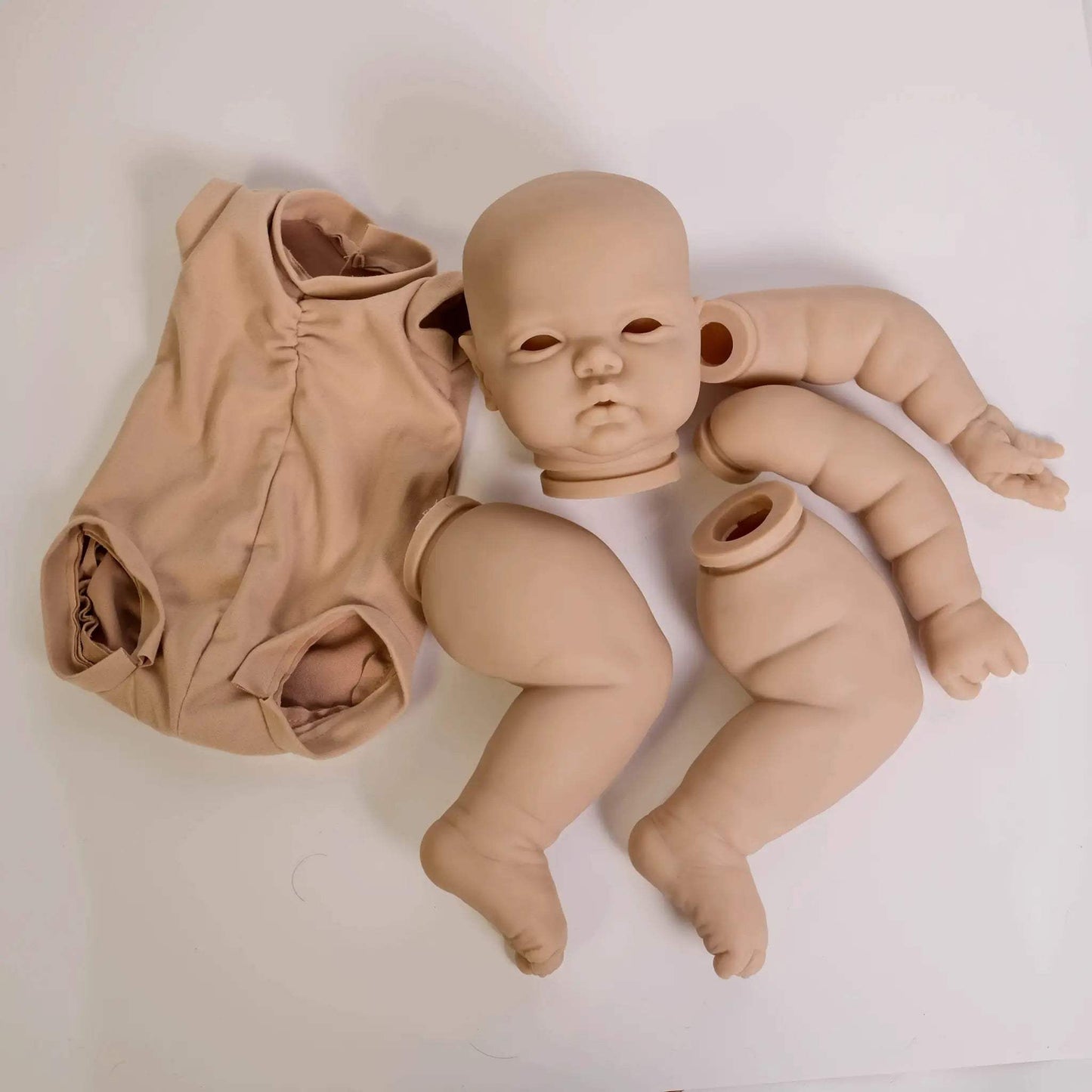 24 Inch Reborn Doll Kit With Premium Soft Cloth Body - ToylandEU