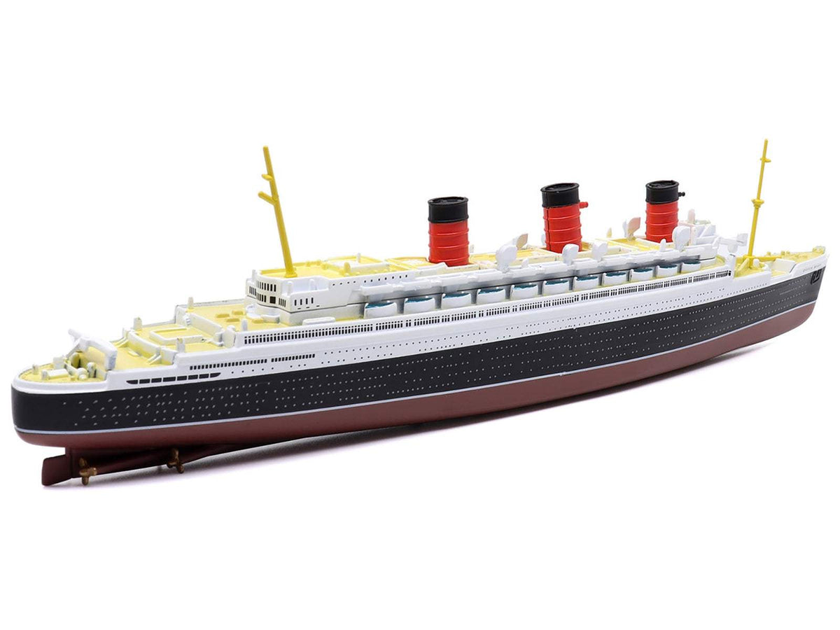 RMS Queen Mary Passenger Ship | 1/1250 Diecast Ship Model | Legendary Cruise Ships | Collector Quality